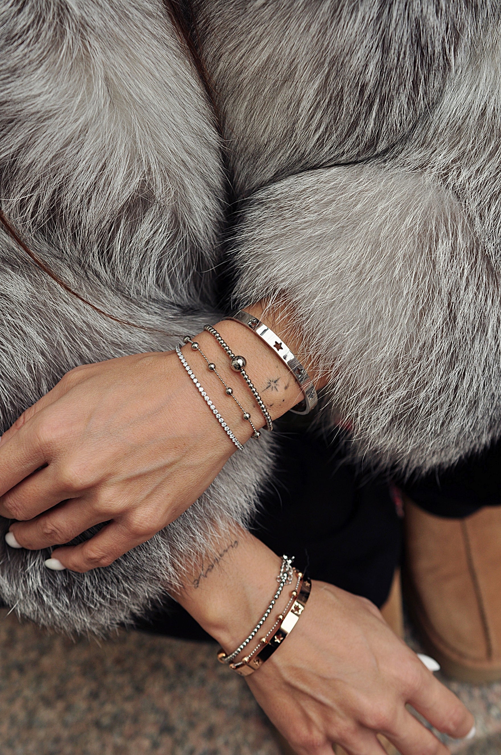 Zapestnica iz kroglic SNOW PEARL