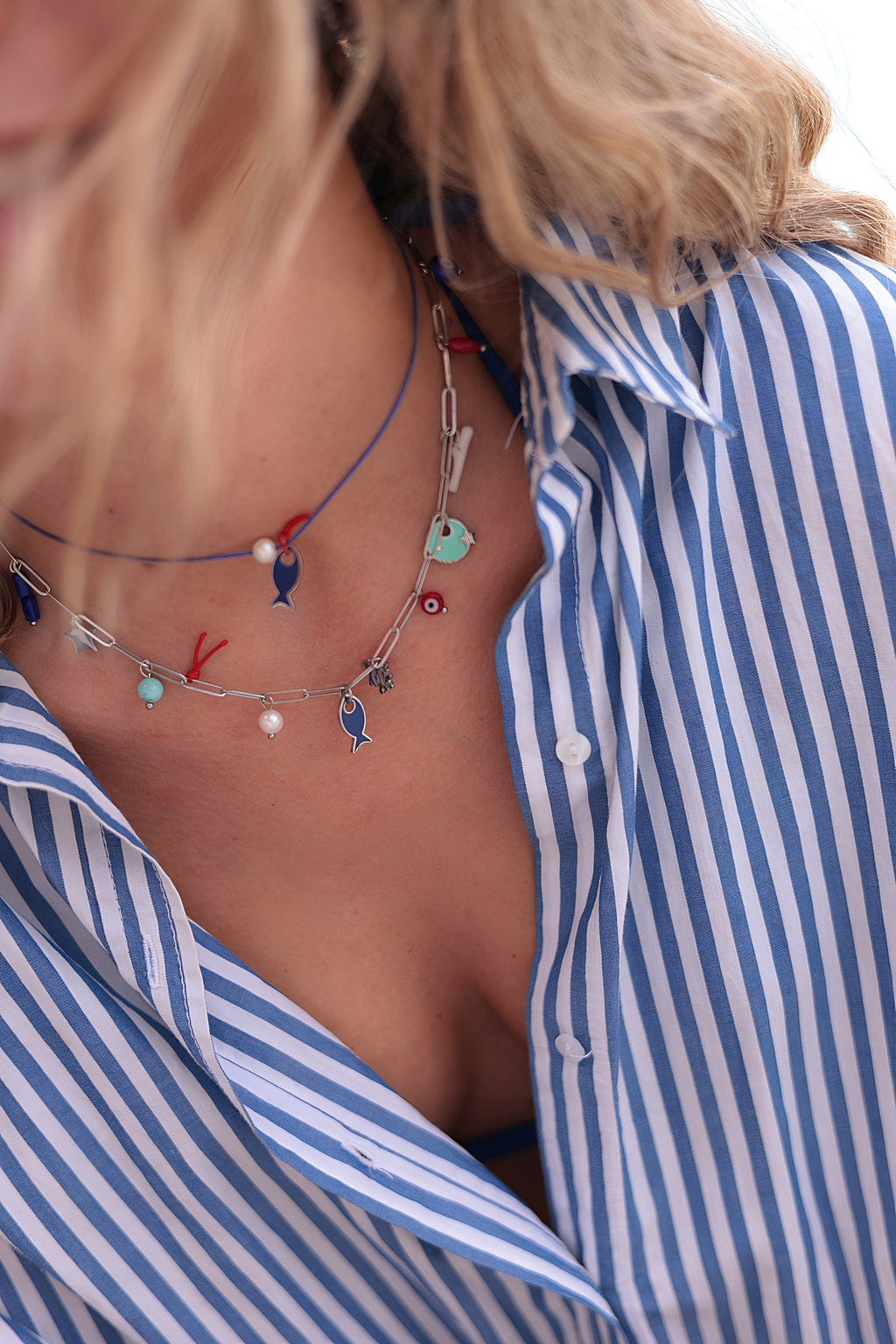 SMELLS FISHY string choker necklace / SMELLS FISHY ogrlica uz vrat