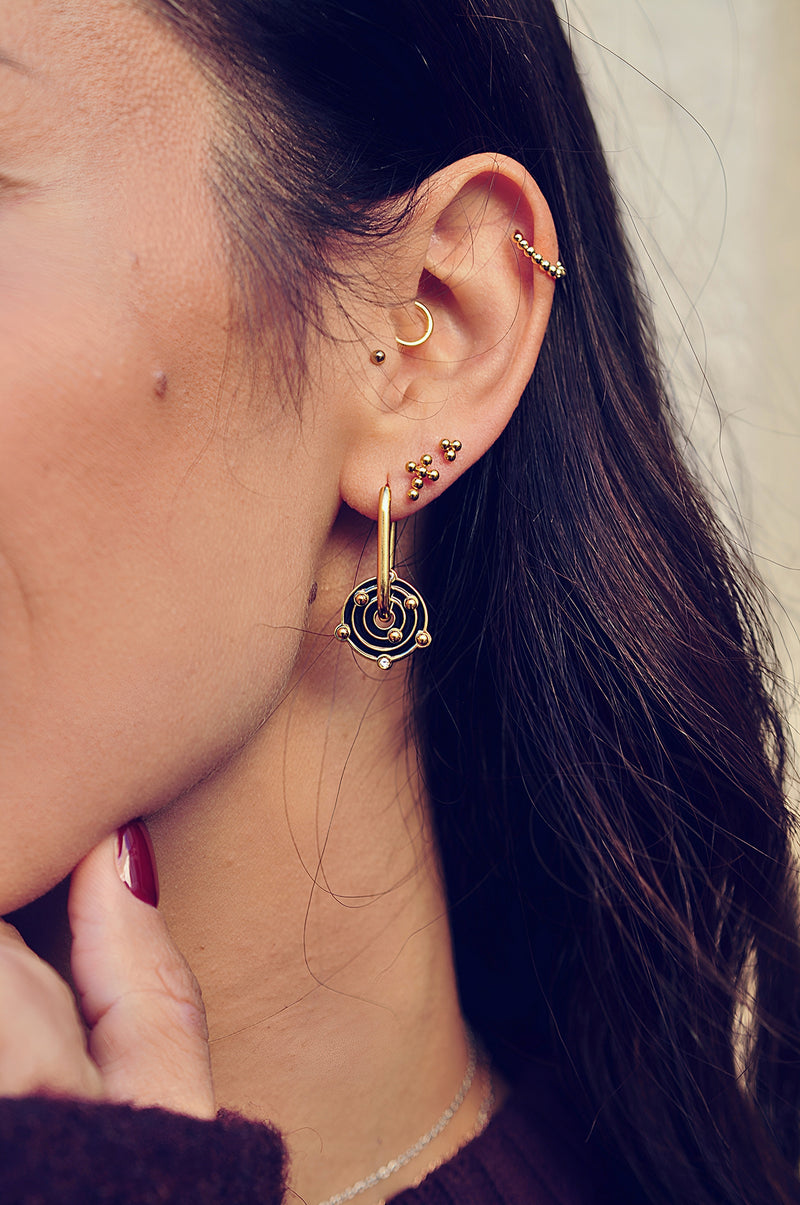 OUT OF SPACE oval hoops / OUT OF SPACE ovalni ringovi