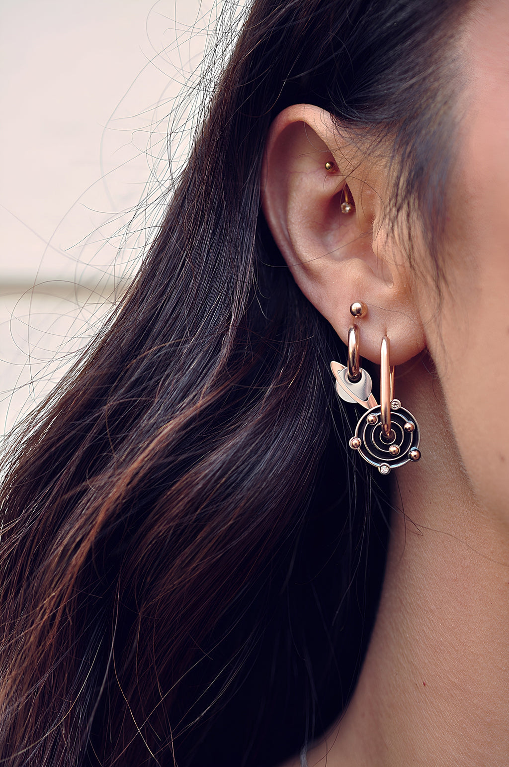 OUT OF SPACE oval hoops / OUT OF SPACE ovalni ringovi