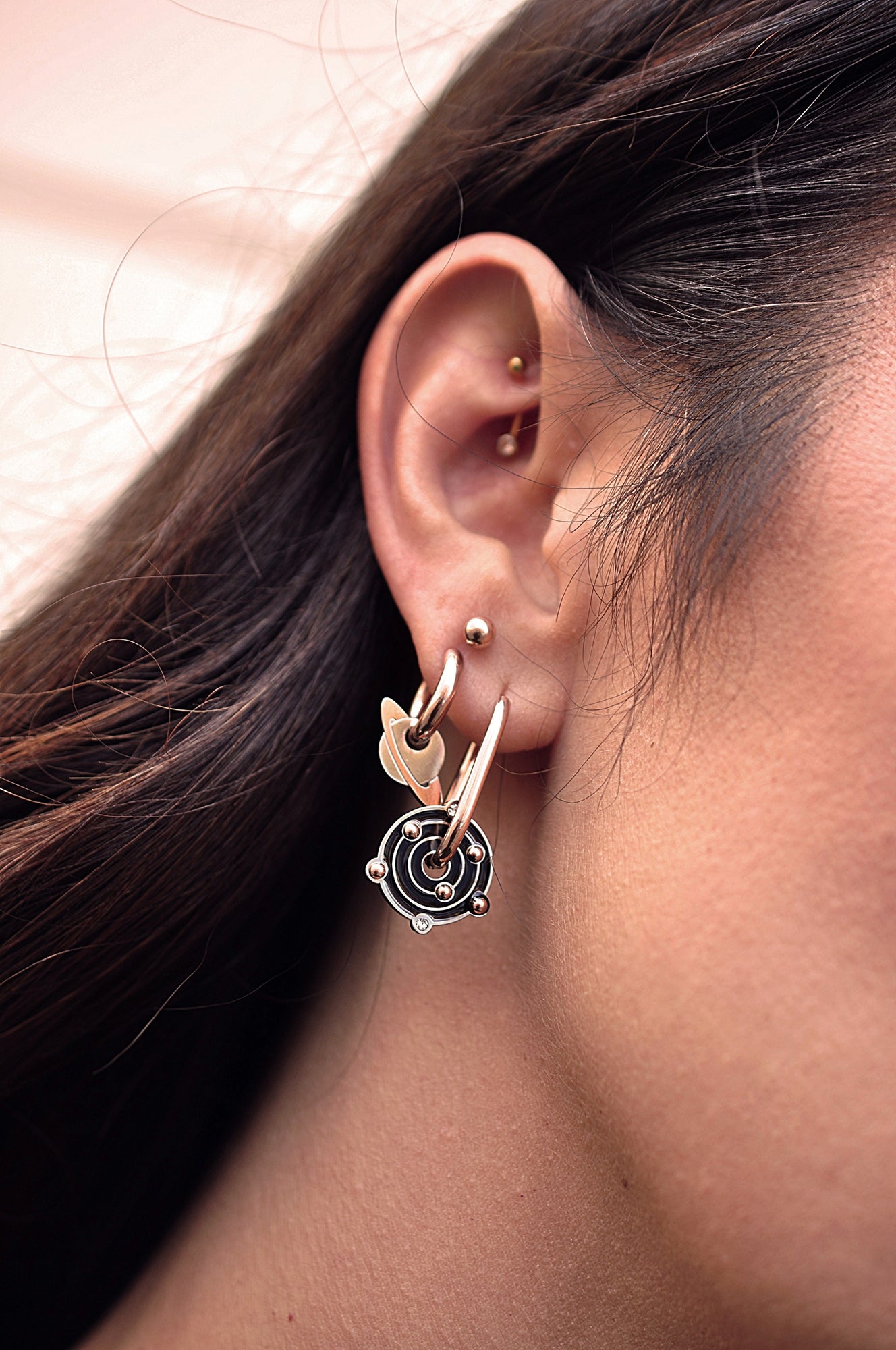 OUT OF SPACE oval hoops / OUT OF SPACE ovalni ringovi