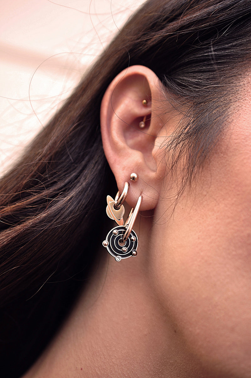 OUT OF SPACE oval hoops / OUT OF SPACE ovalni ringovi