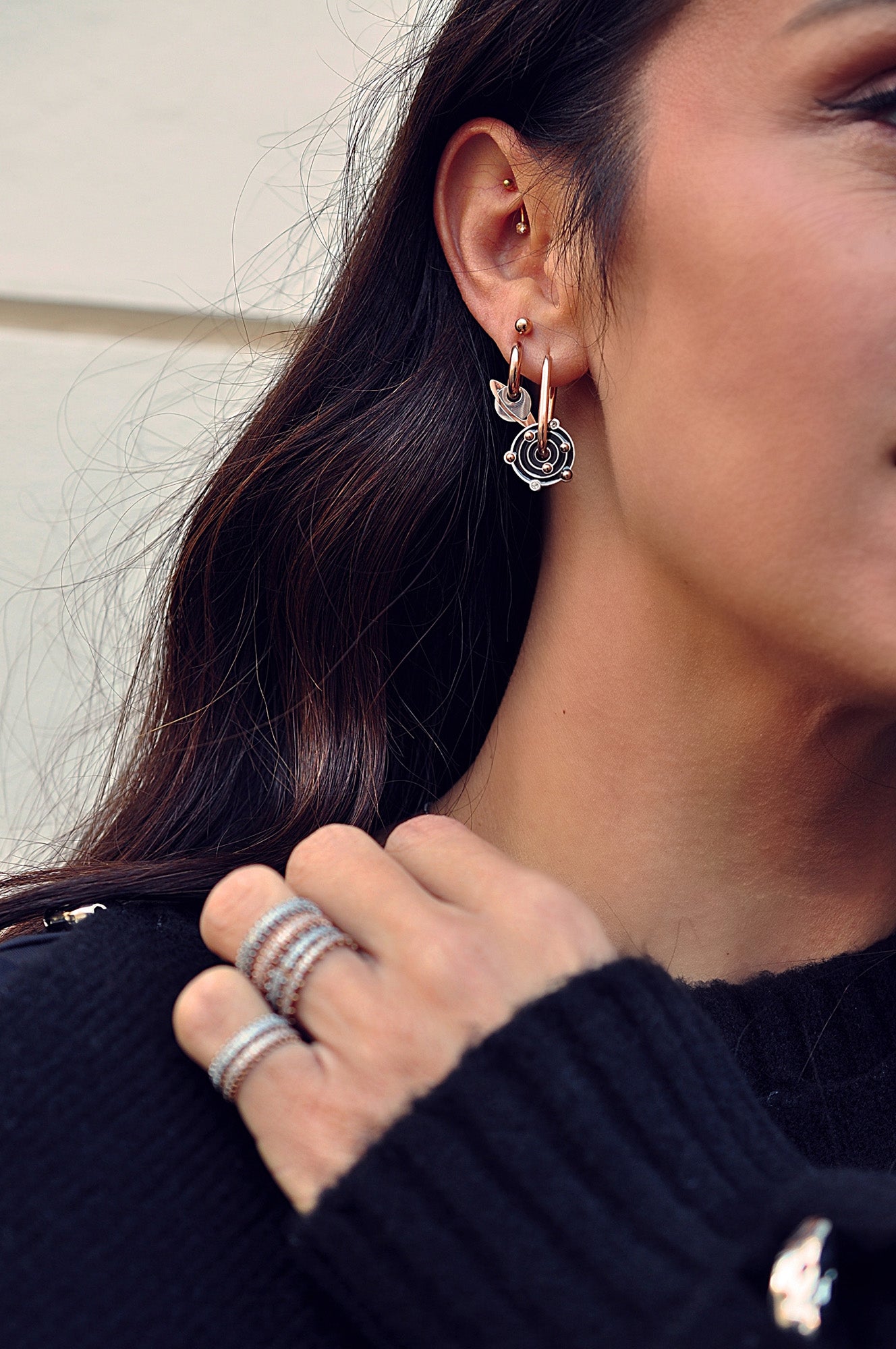 OUT OF SPACE oval hoops / OUT OF SPACE ovalni ringovi