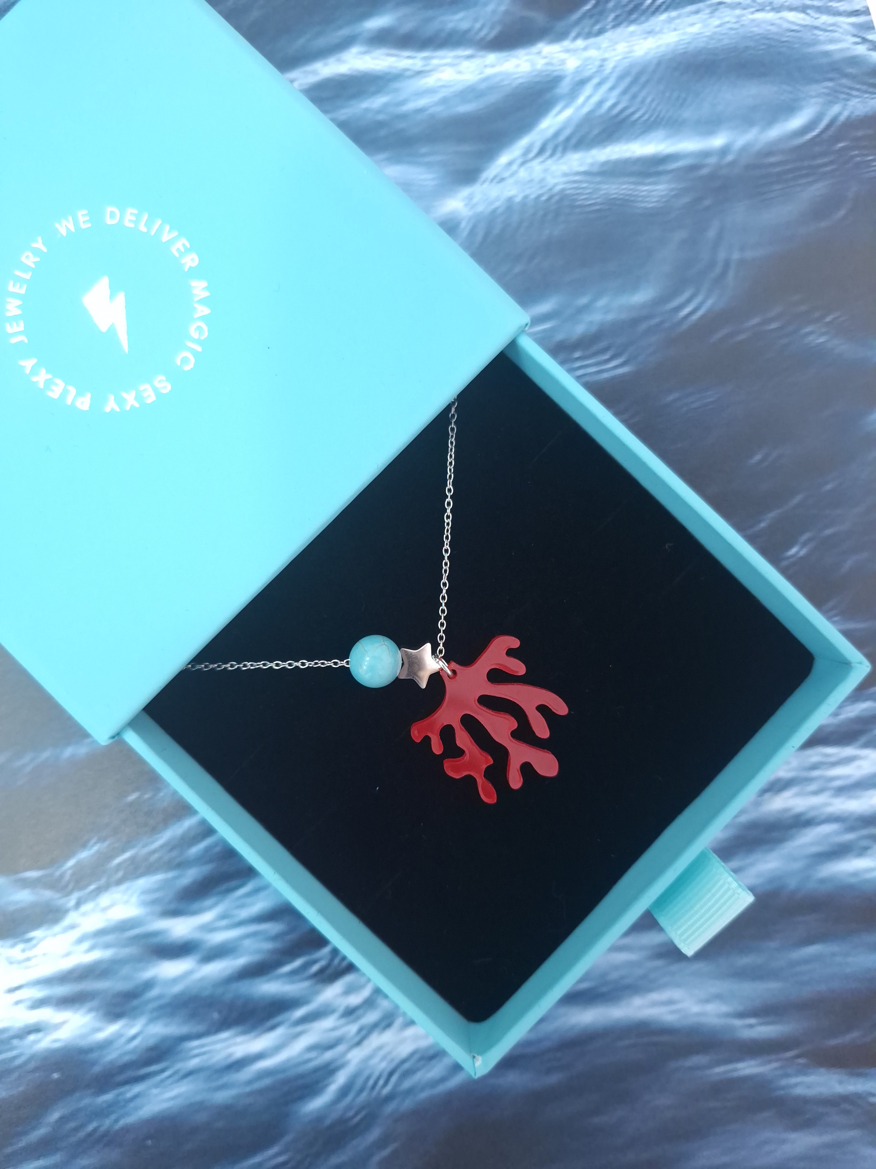CORAL plexiglass necklace / CORAL pleksiglas ogrlica