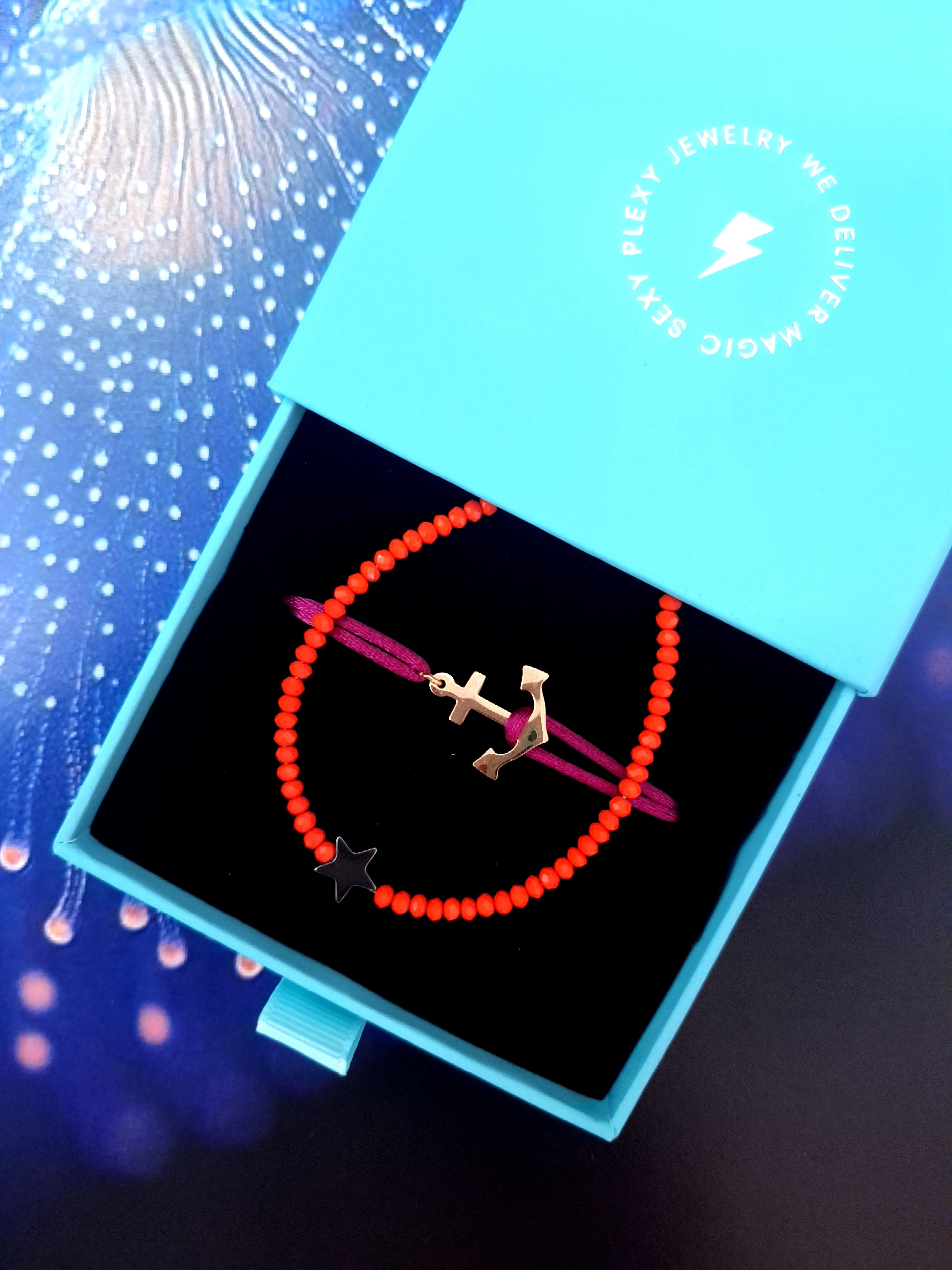 GIFT BOX anchor