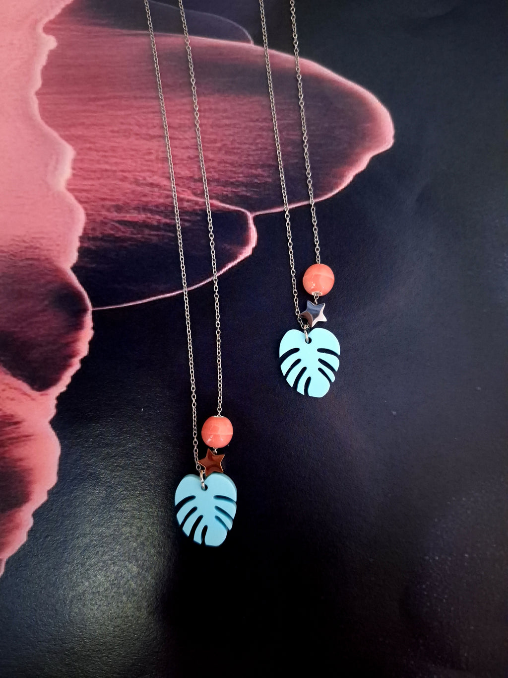 MONSTERA plexiglass necklace / MONSTERA pleksiglas ogrlica