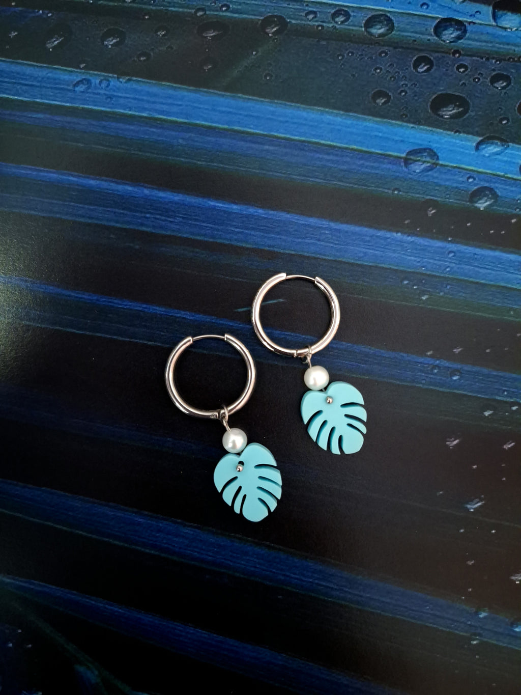 TURQUOISE MONSTERA PEARL plexiglass earrings / TURQUOISE MONSTERA PEARL pleksiglas naušnice