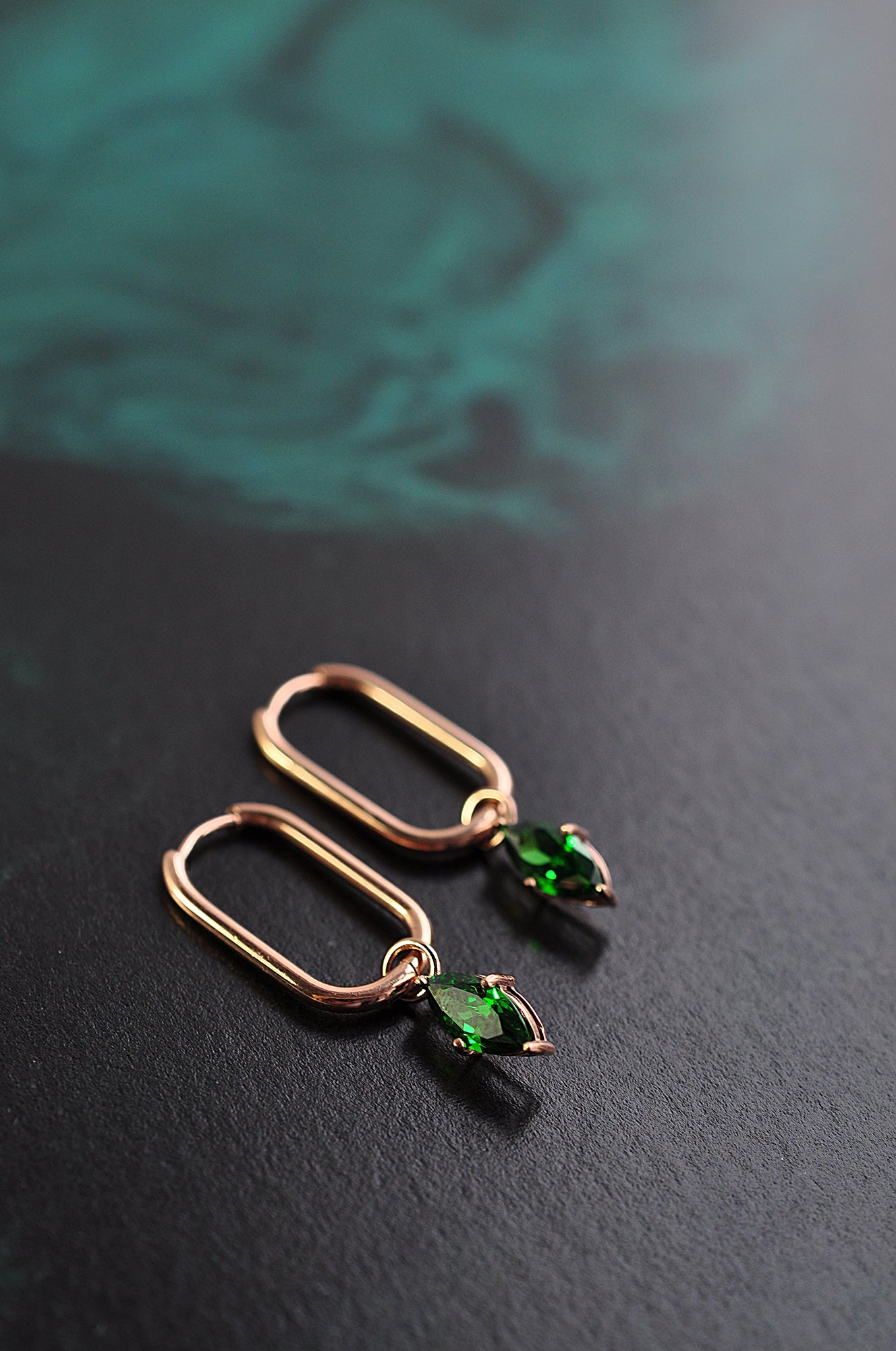 GREEN ROCK oval ring / GREEN ROCK ovalni ringovi