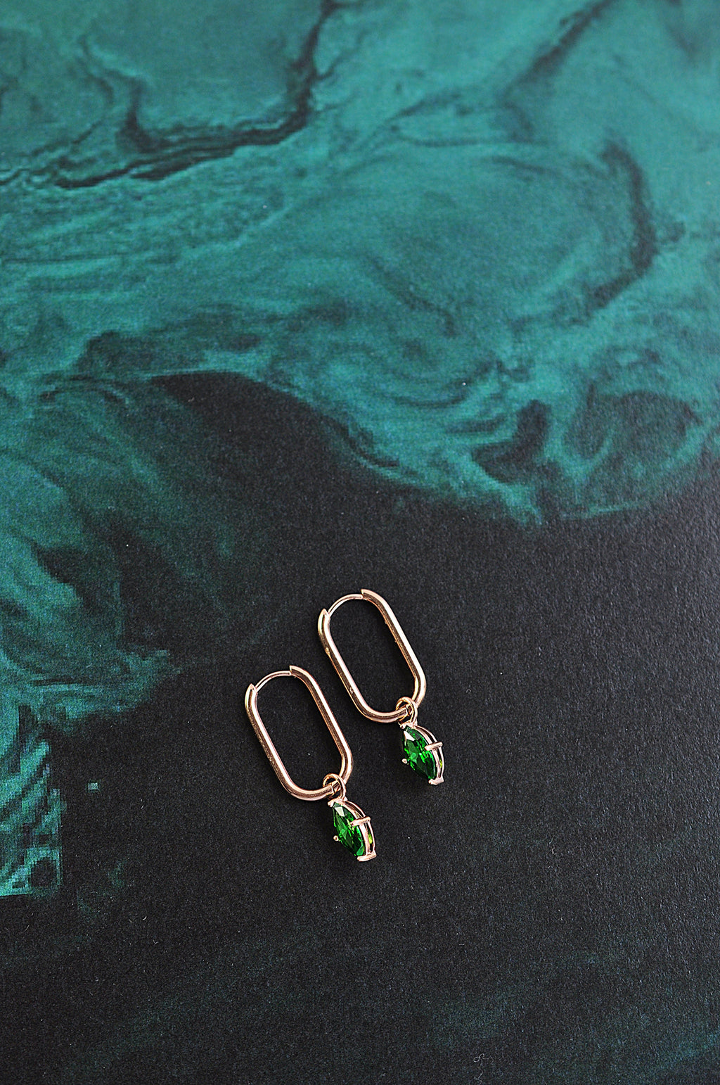 GREEN ROCK oval ring / GREEN ROCK ovalni ringovi