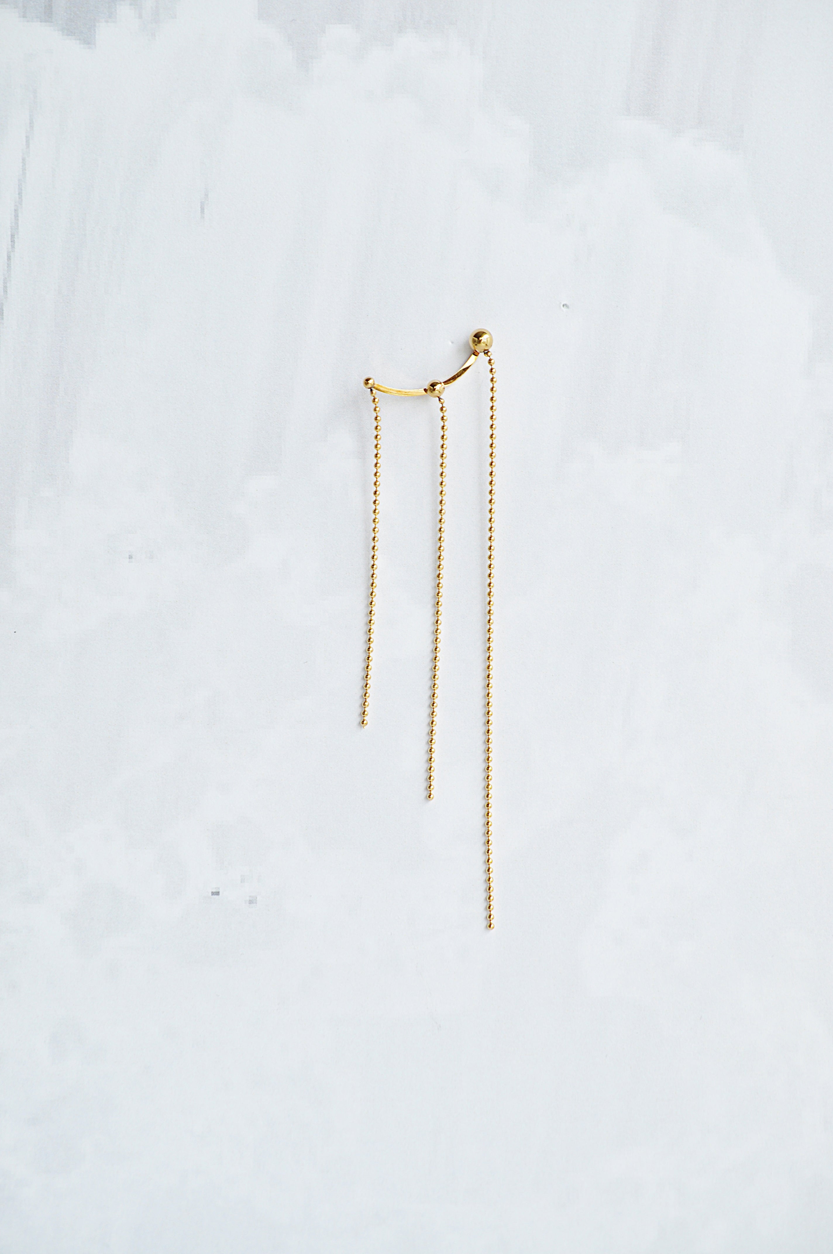 SNOW SHOWER magic earring / SNOW SHOWER magic naušnica