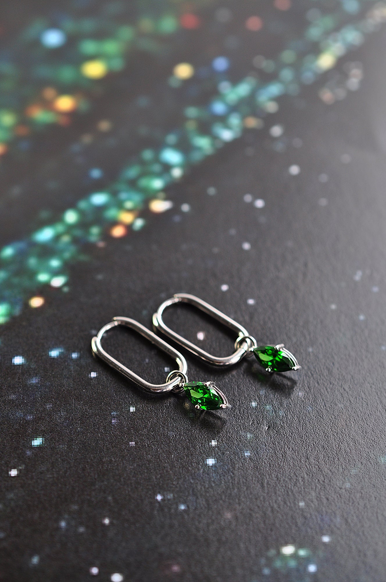 GREEN ROCK oval ring / GREEN ROCK ovalni ringovi