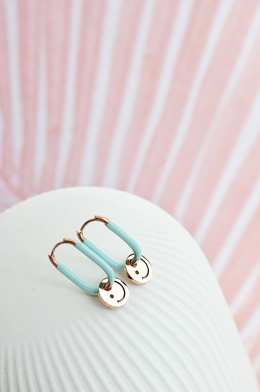 TURQUOISE SMILE oval hoops
