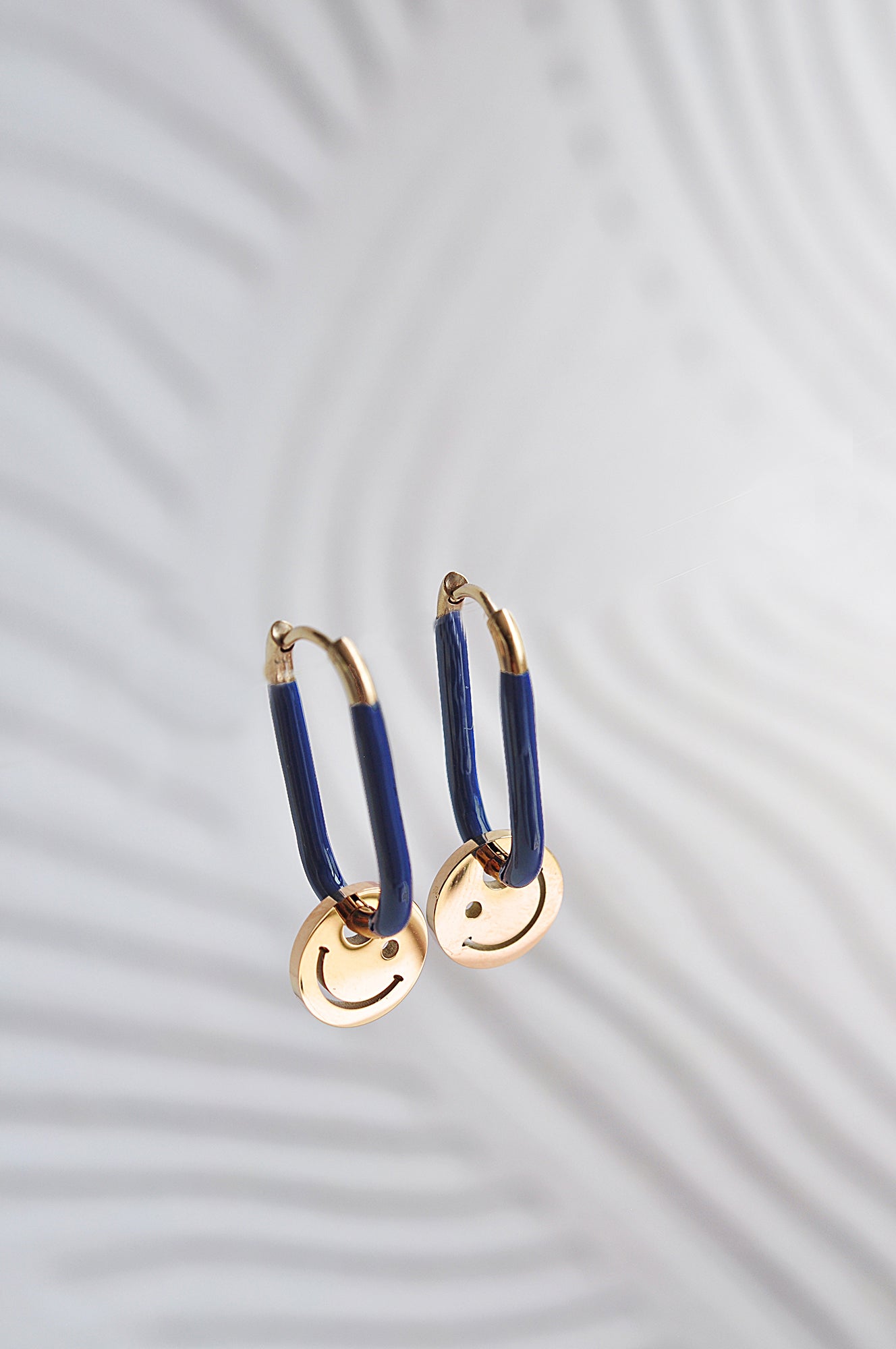 BLUE SMILE oval hoops