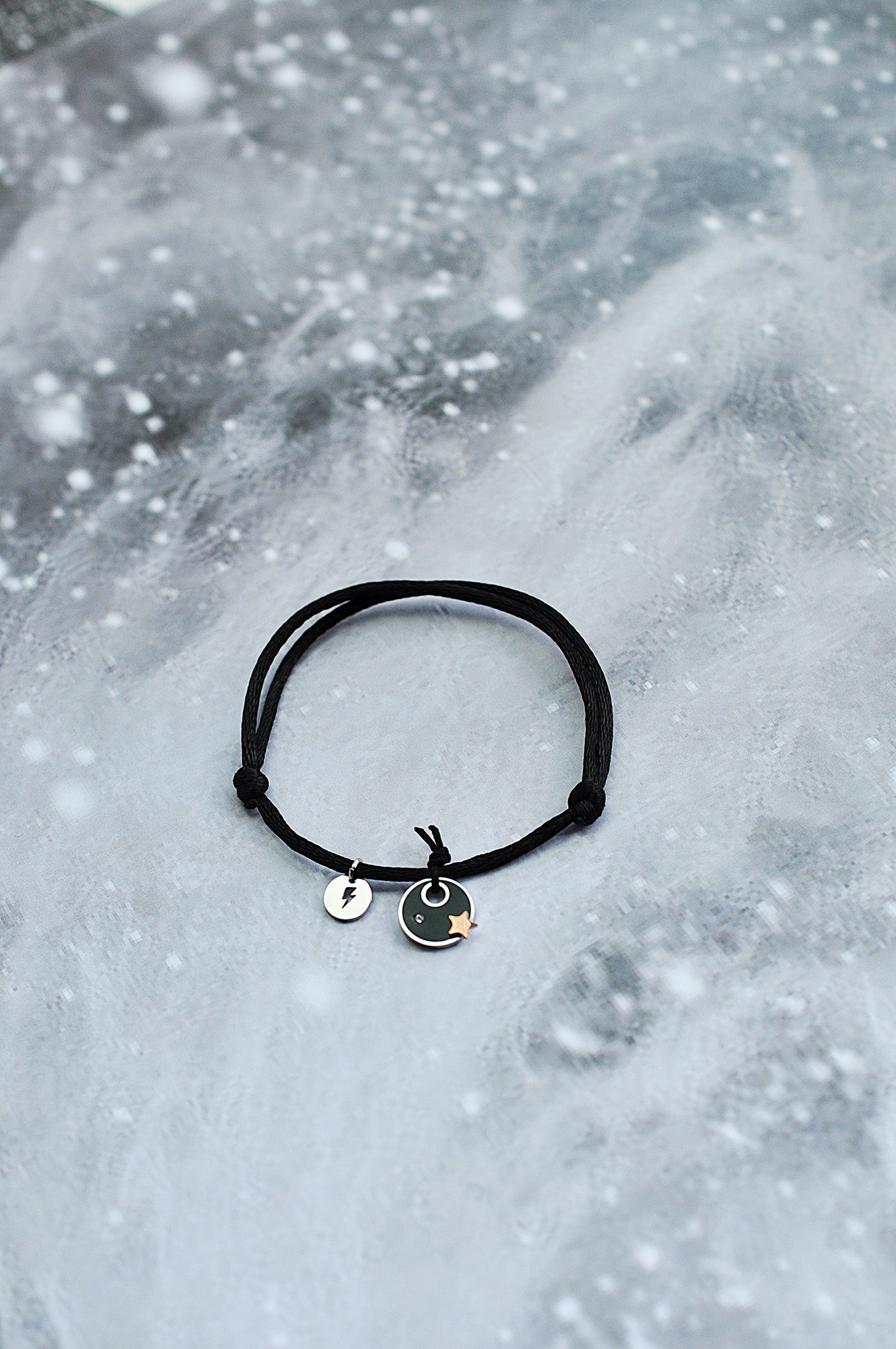 Svilena zapestnica THE GREAT DARK SPOT / TEH GREAT DARK SPOT svilena narukvica