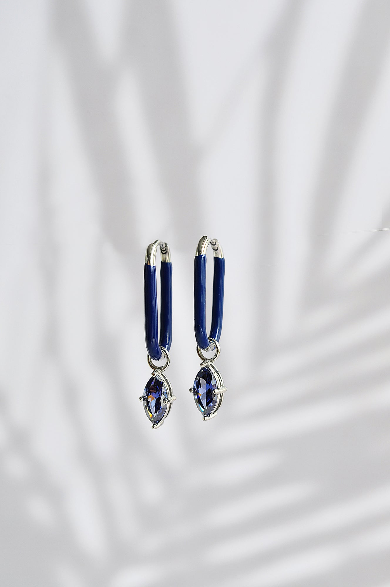 BLUE ROCK oval hoops