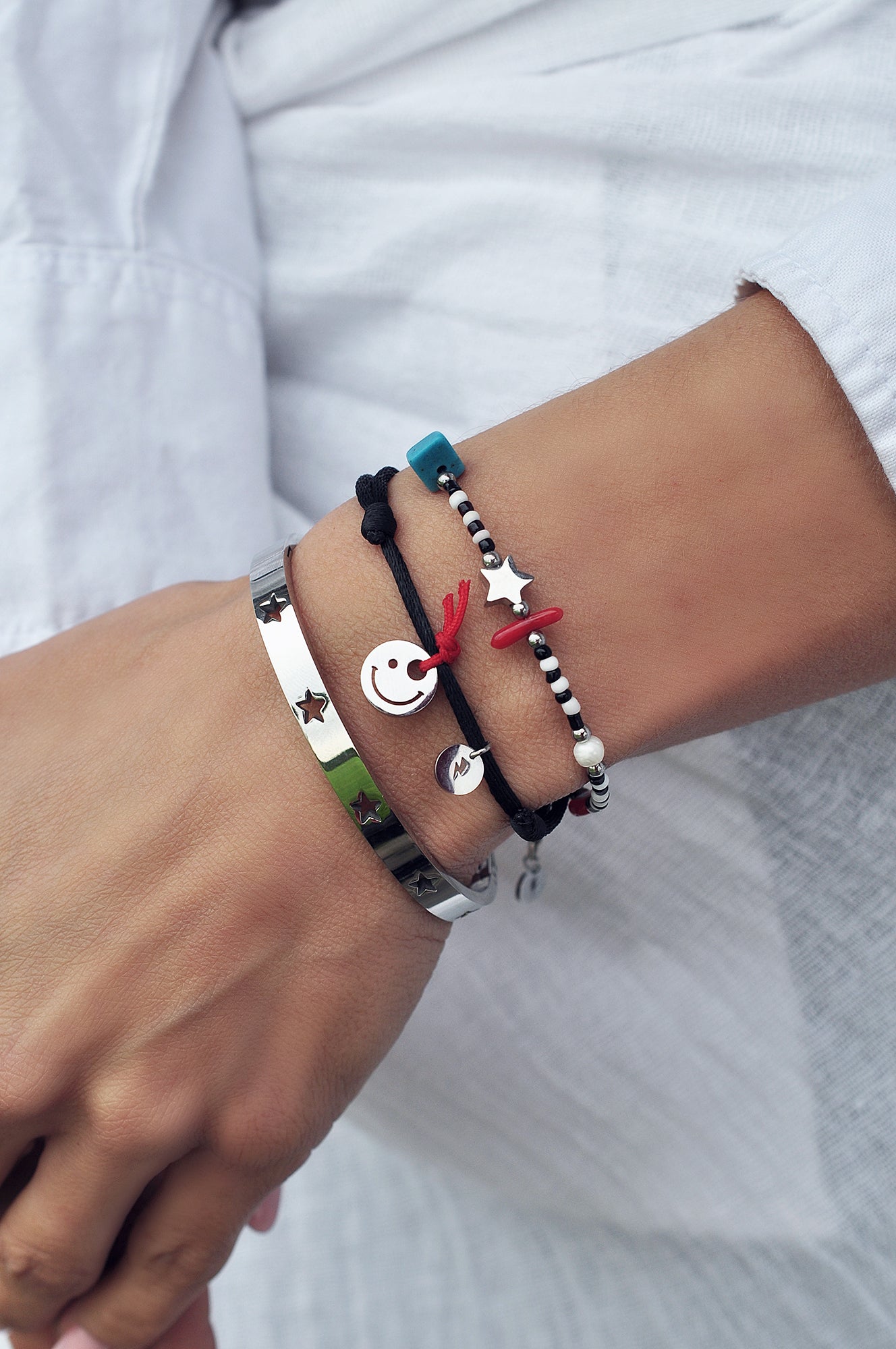 HAPPY string bracelet