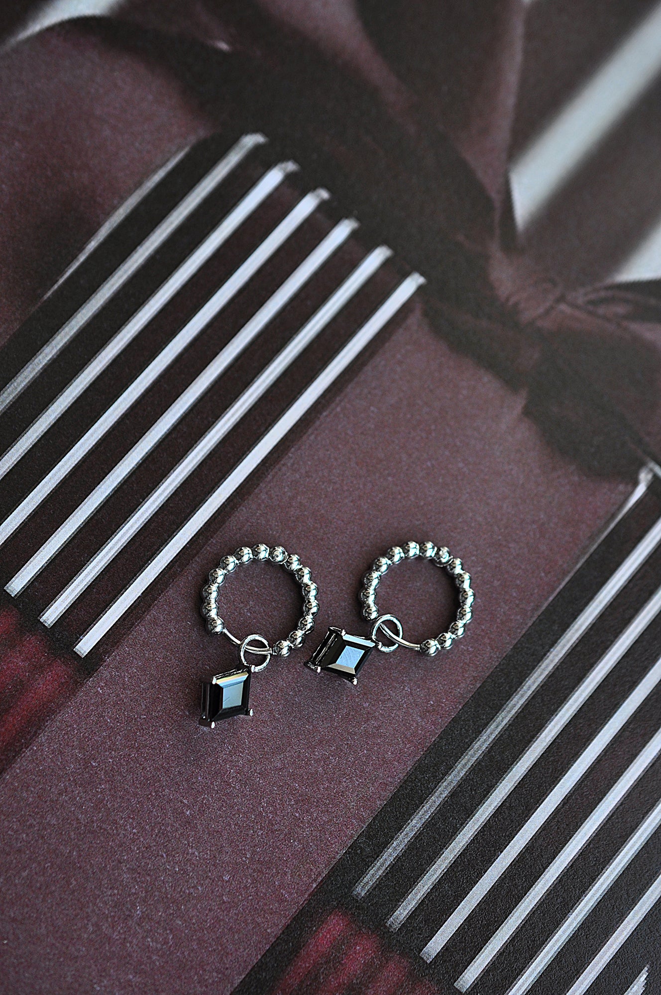 BLACK ROCK dot classic hoops / BLACK ROCK dot klasični ringovi