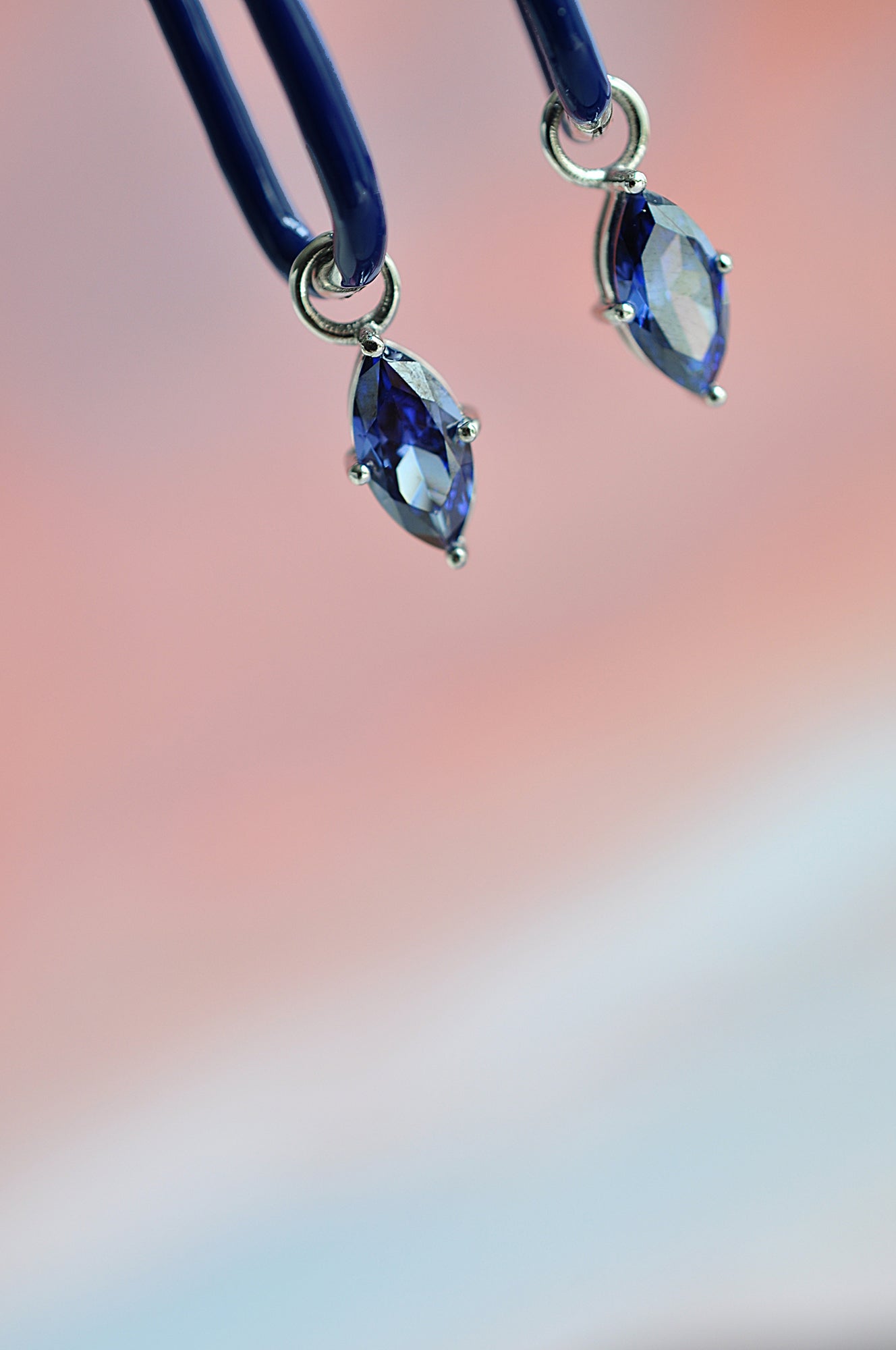 BLUE ROCK oval hoops