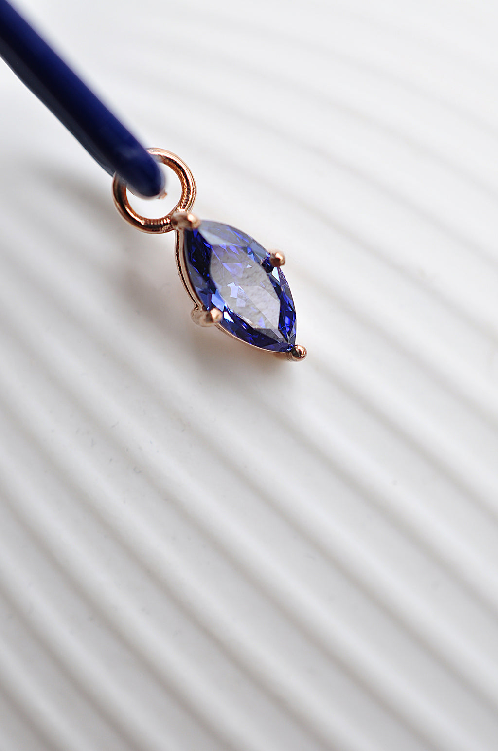 BLUE ROCK oval hoops