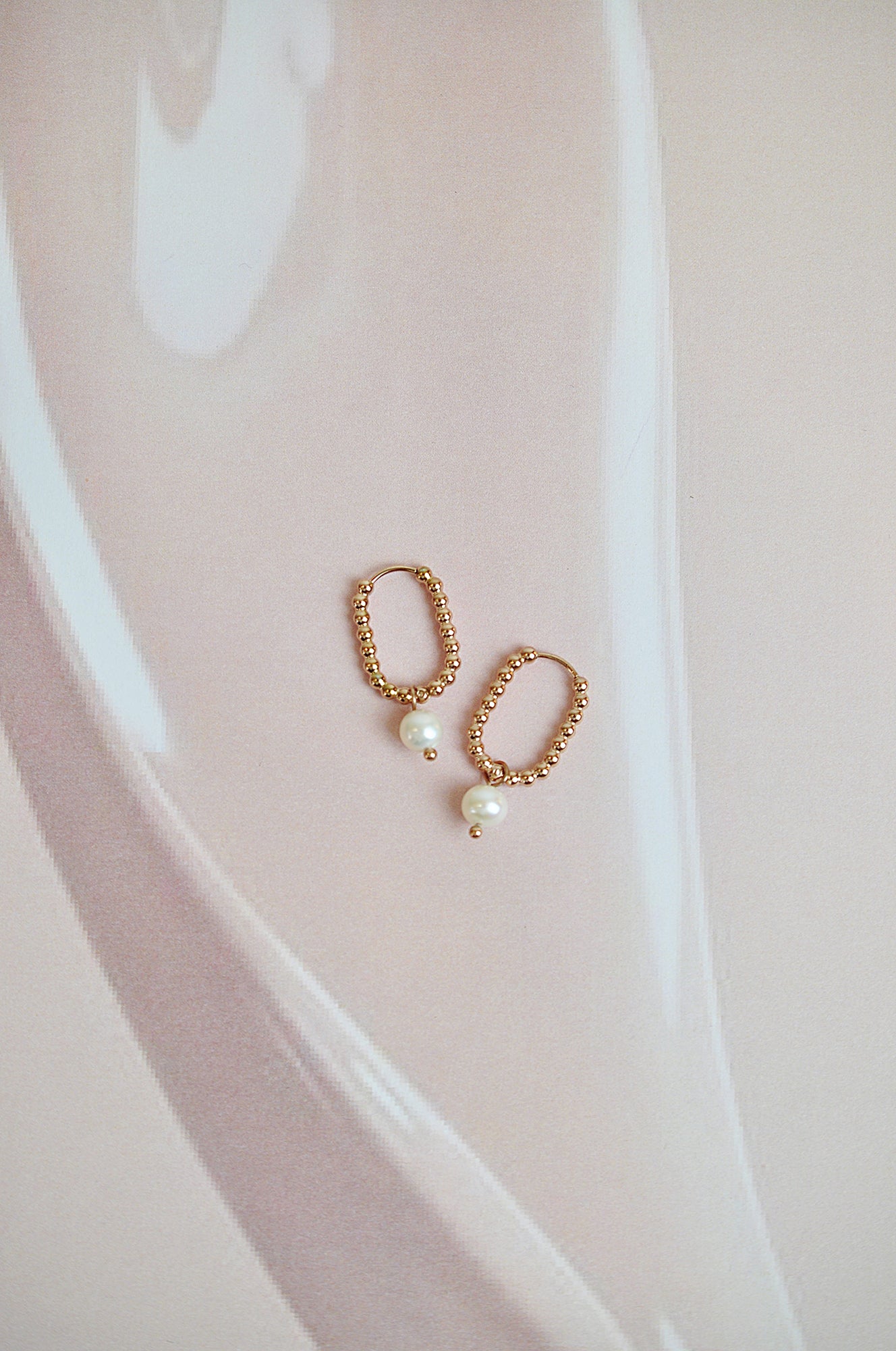 PEARL oval dot hoops / PEARL dot ovalni ringovi