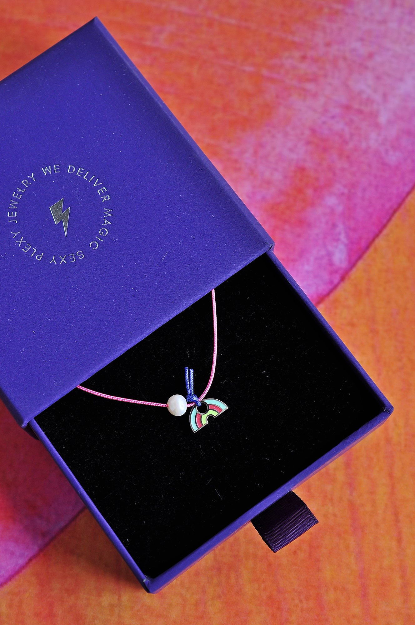RAINBOW SANGRIA string choker necklace / RAINBOW SANGRIA ogrlica uz vrat