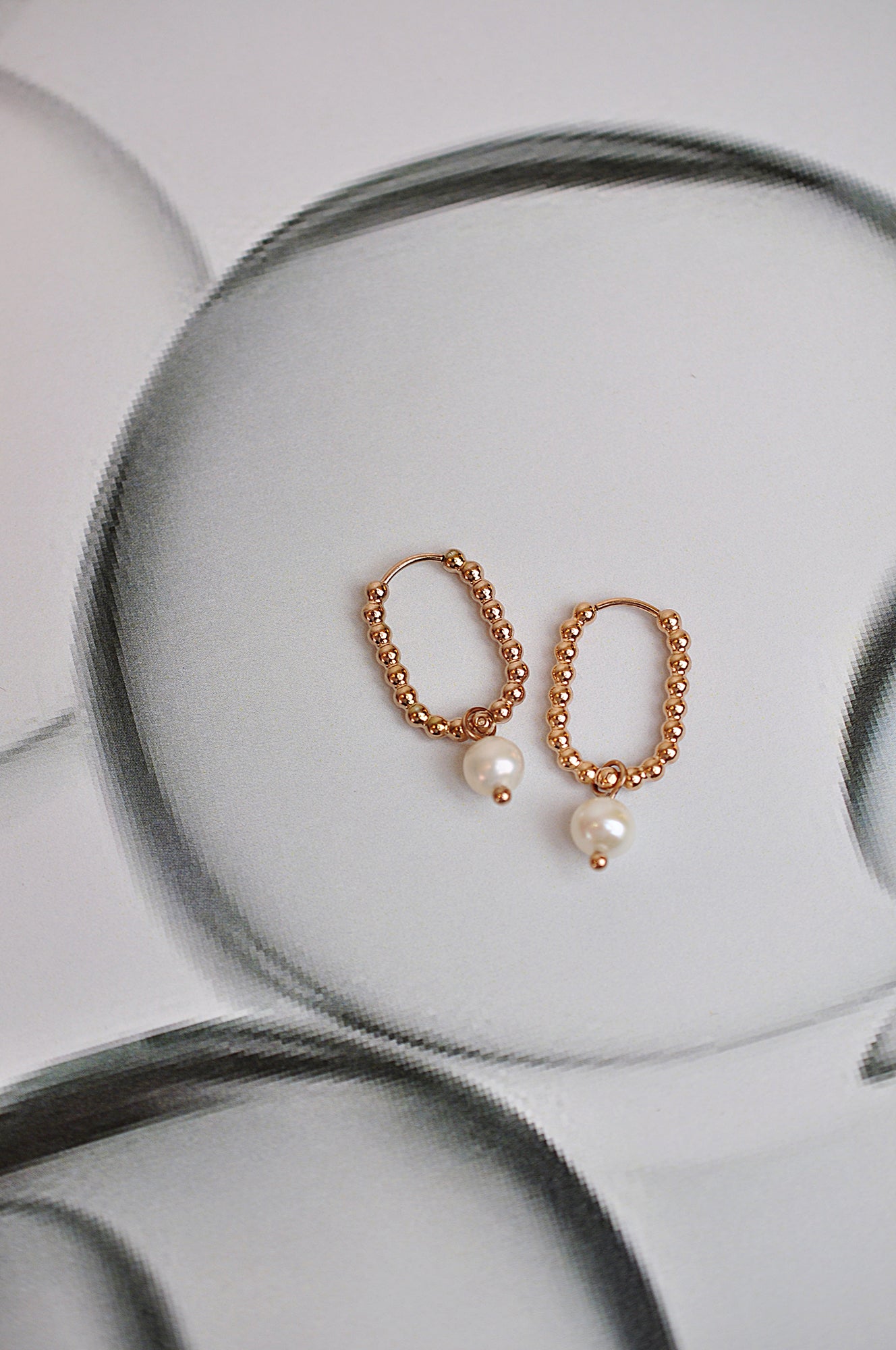 PEARL oval dot hoops / PEARL dot ovalni ringovi