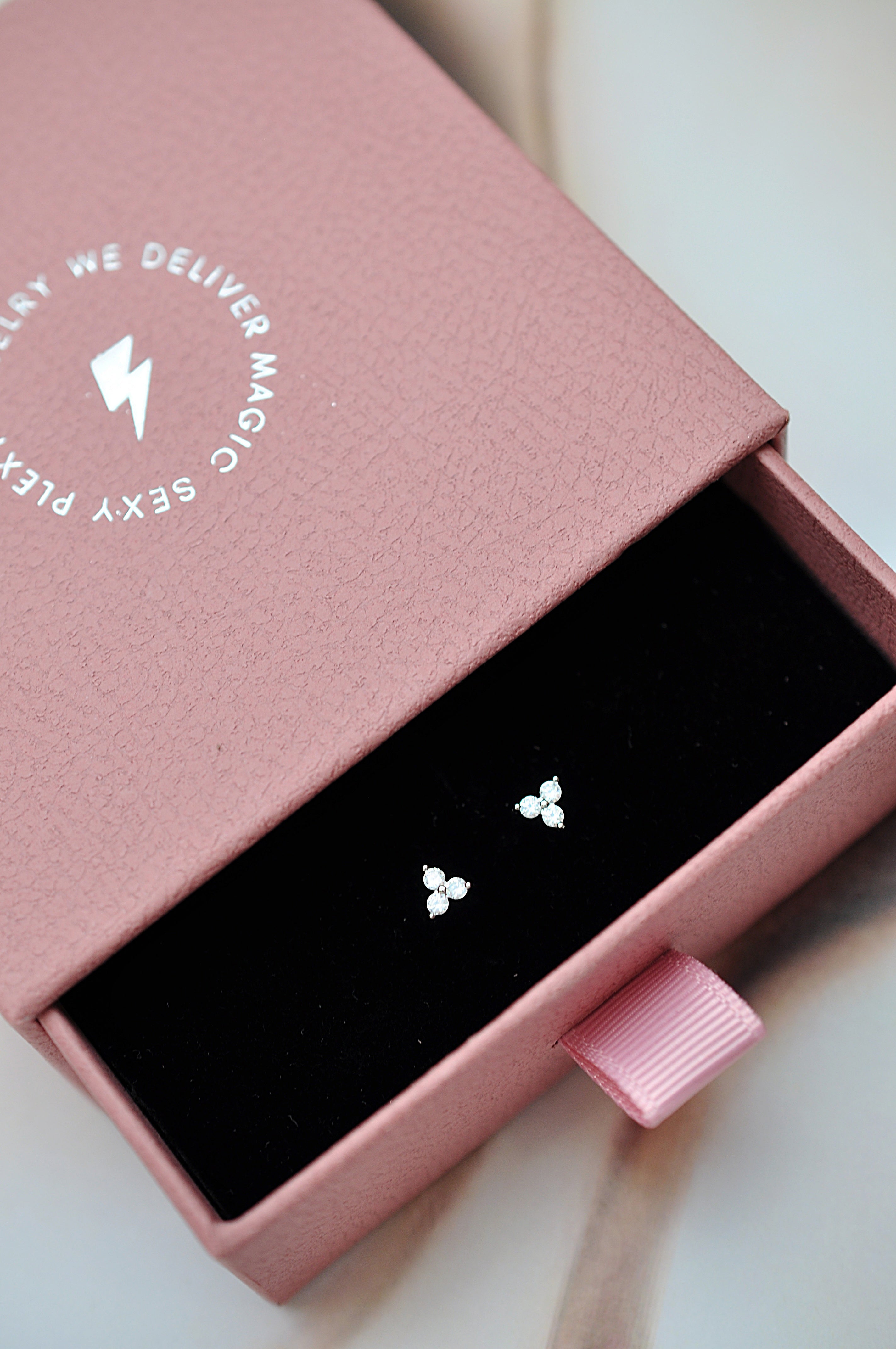 SAKURA piercing earrings / SAKURA piercing naušnice