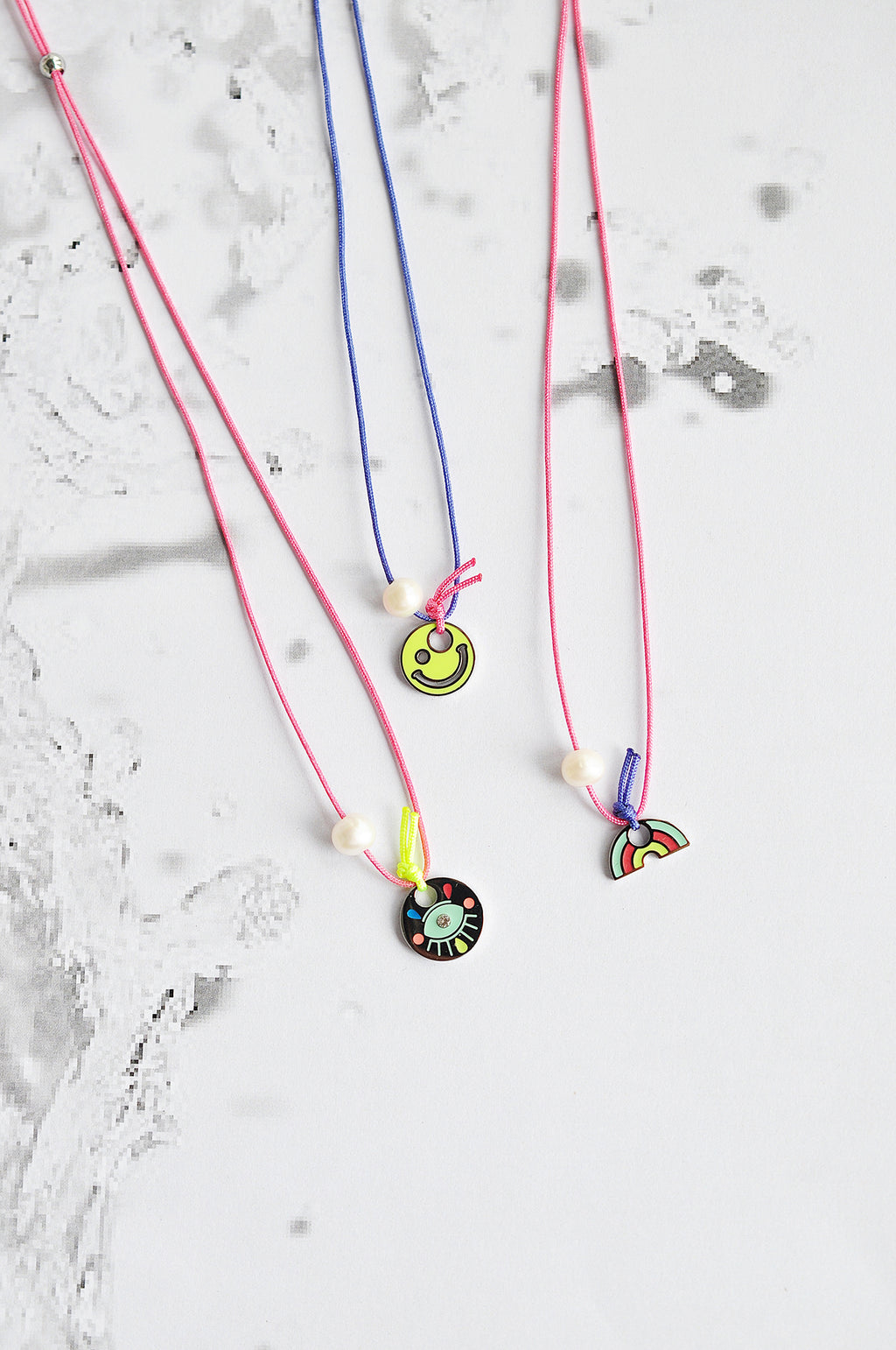 RAINBOW SANGRIA string choker necklace / RAINBOW SANGRIA ogrlica uz vrat