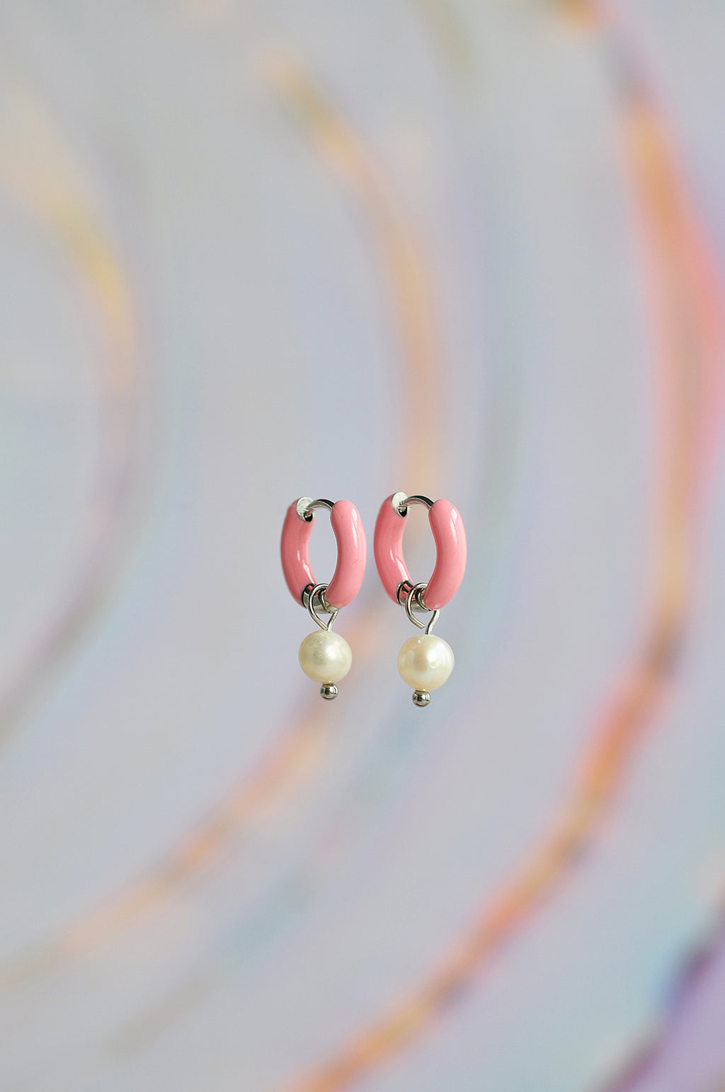COSMOPOLITAN PEARL mini hoop / COSMOPOLITAN PEARL mini ringovi