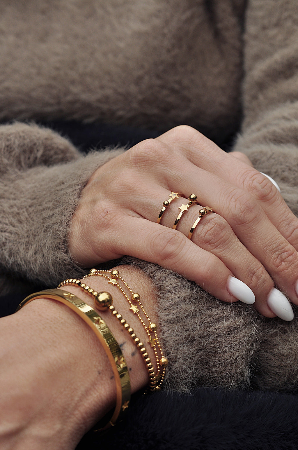 Zapestnica iz kroglic SNOW PEARL