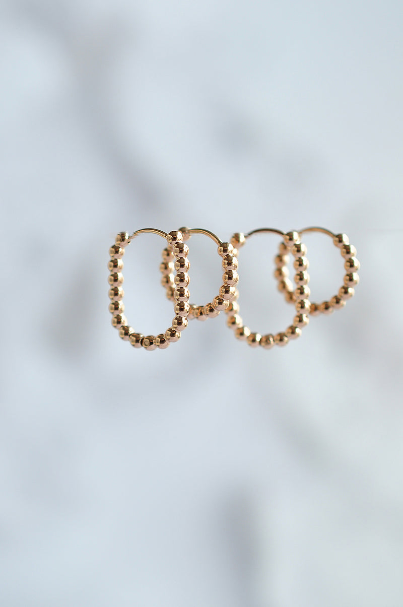 SNOW DROPS oval hoops