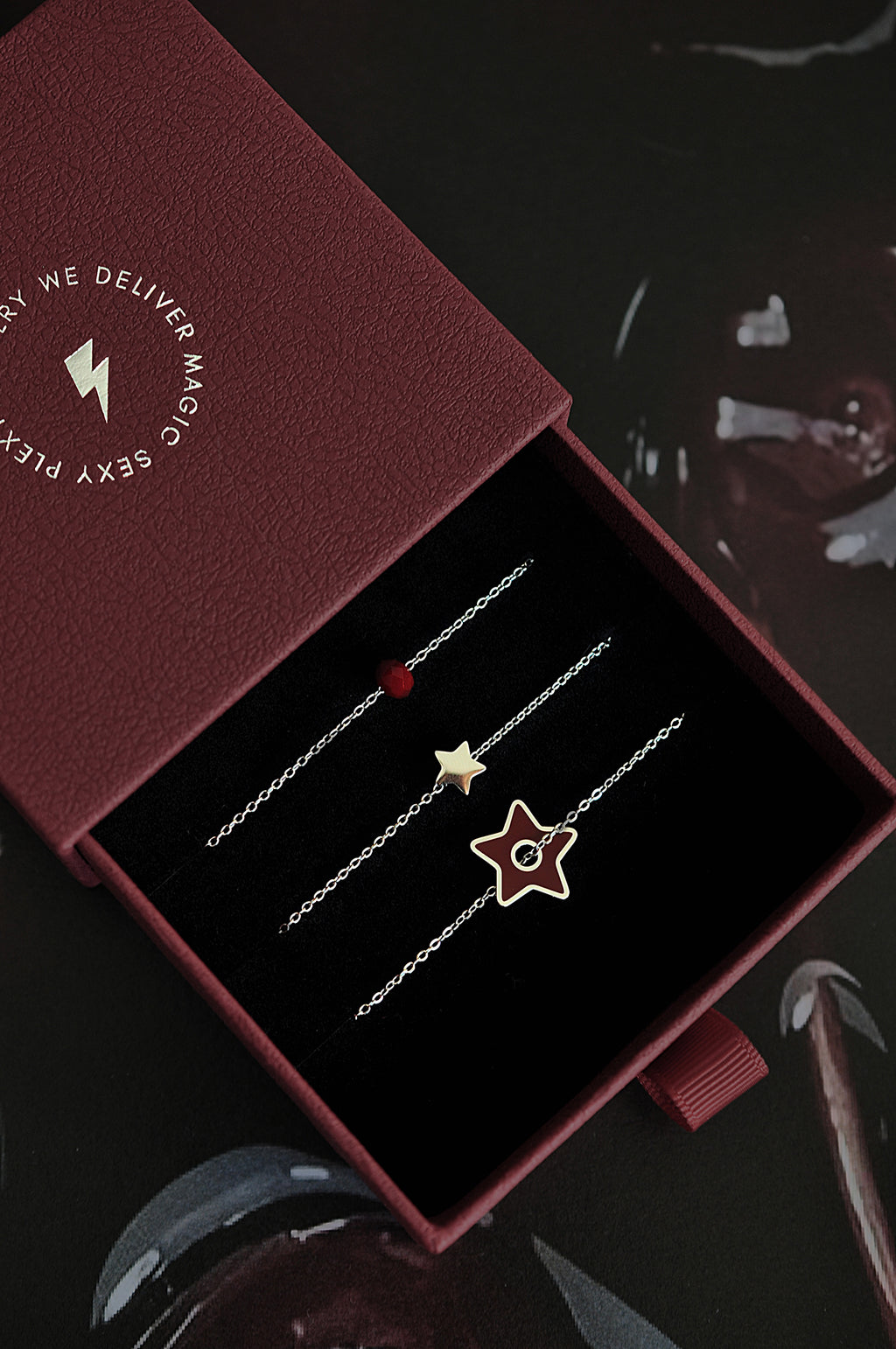 BURGUNDY STAR triple necklace / BURGUNDY STAR trostruka ogrlica