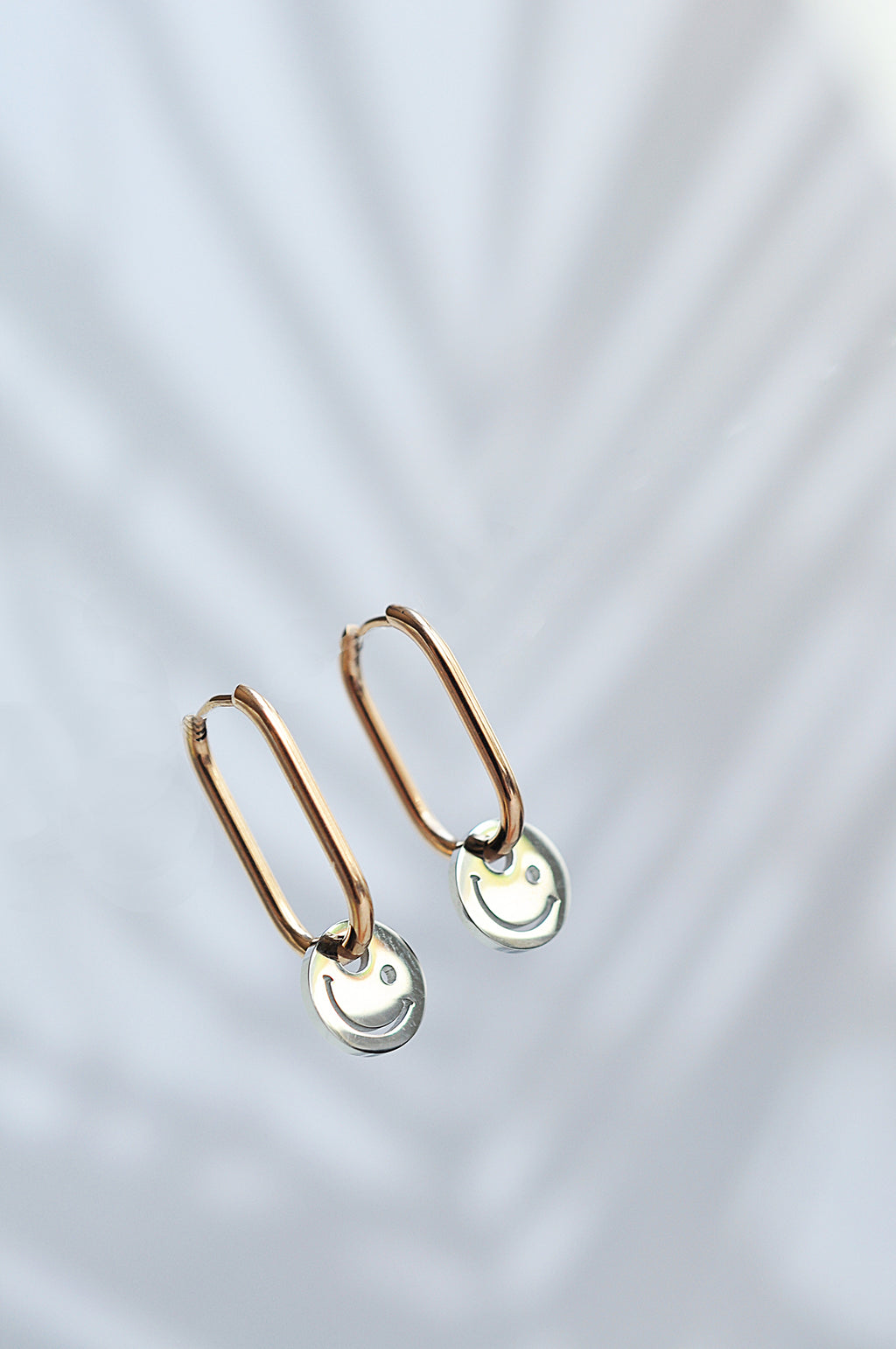 SMILE ON oval hoops