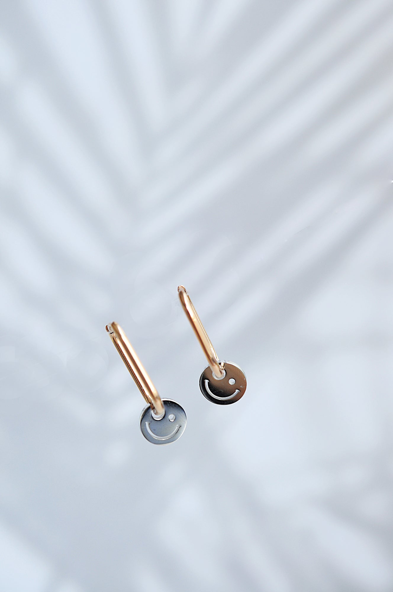 SMILE ON oval hoops