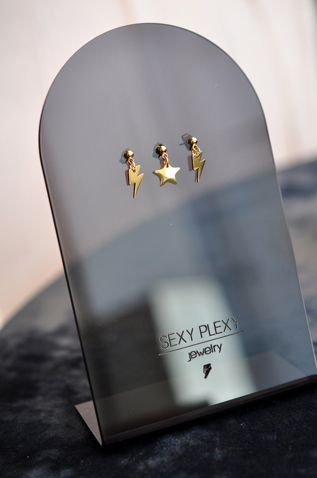 MOONCHILD Dot earring