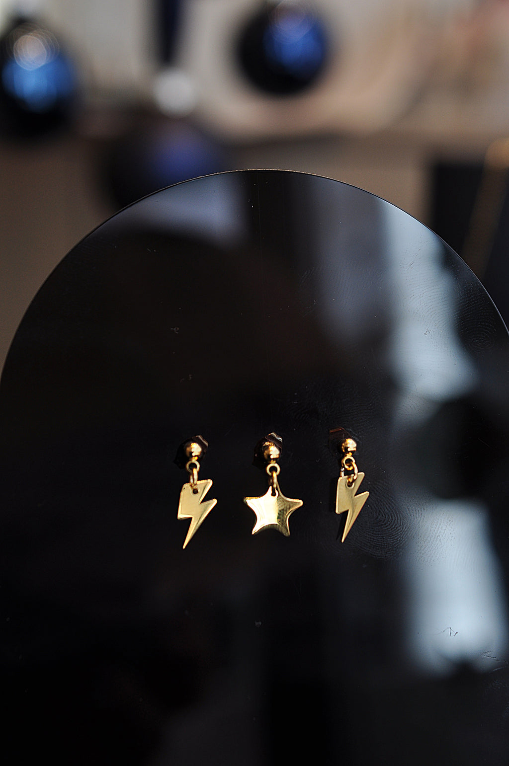 MOONCHILD Dot earring