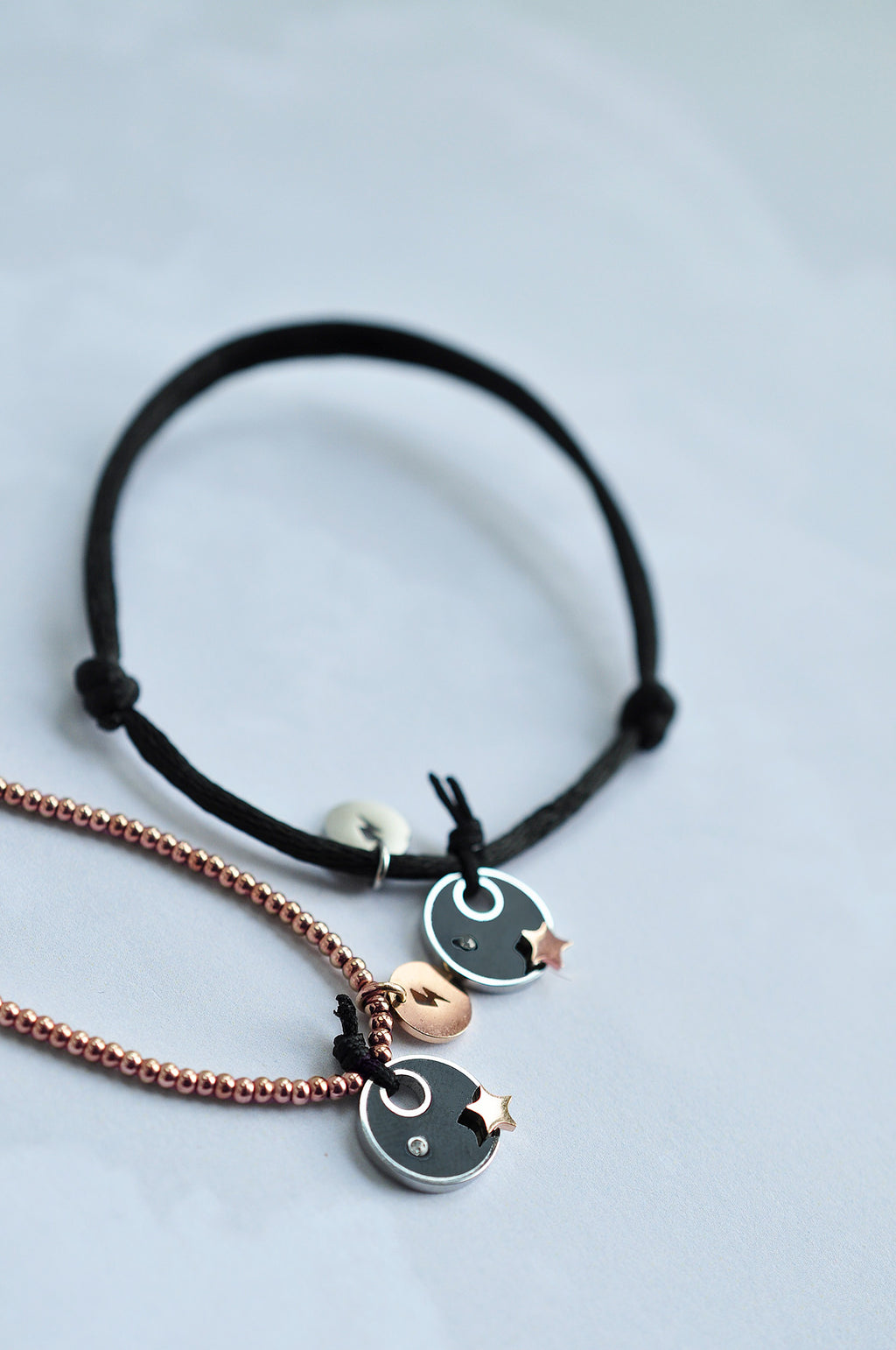 Svilena zapestnica THE GREAT DARK SPOT / TEH GREAT DARK SPOT svilena narukvica