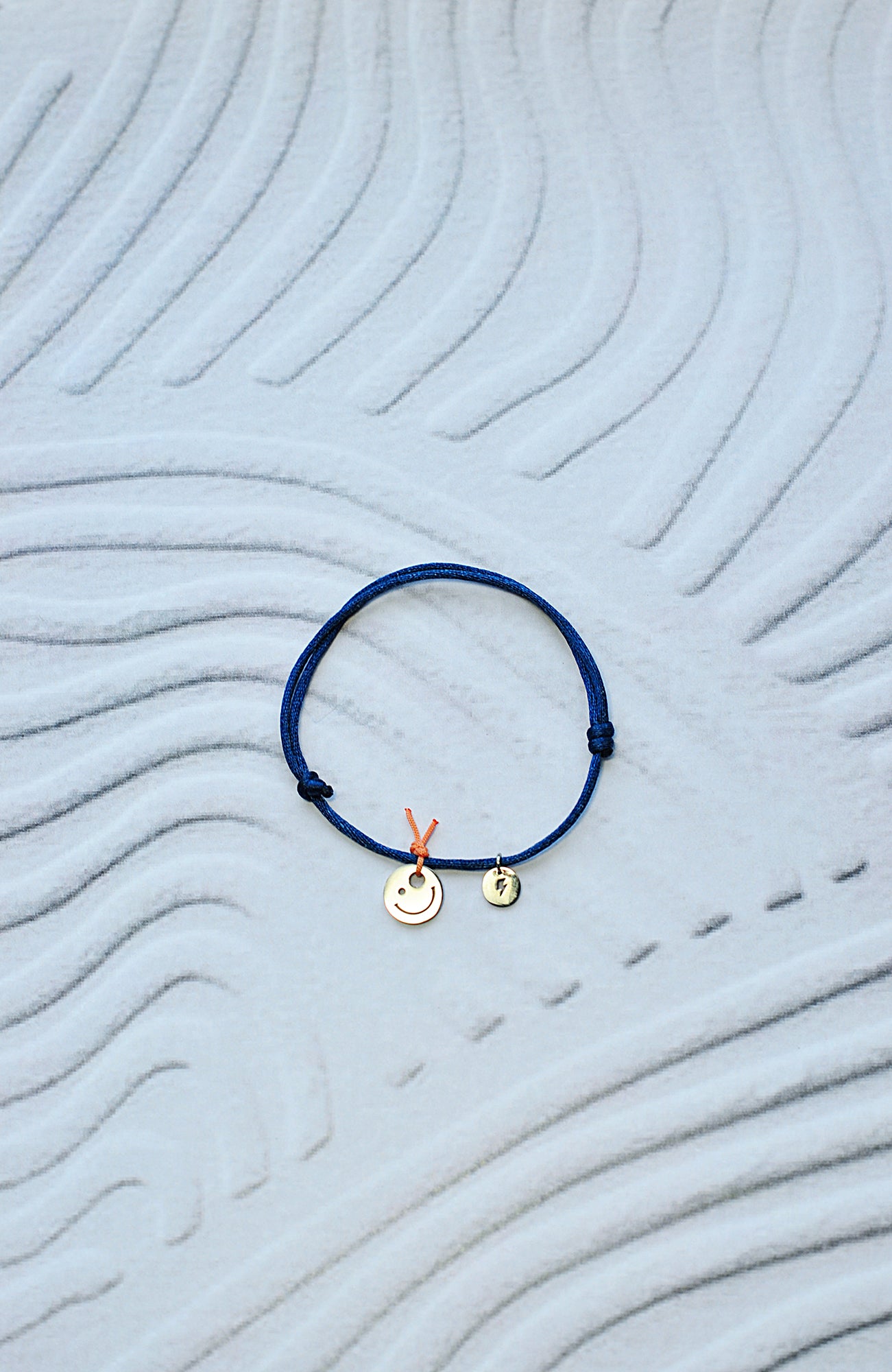 HAPPY string bracelet