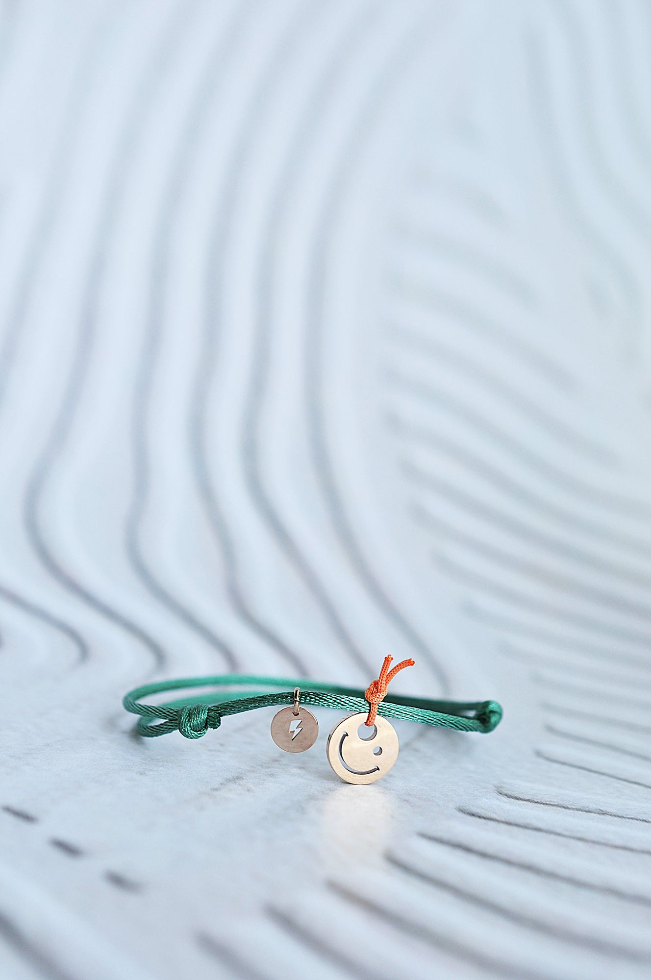 HAPPY string bracelet
