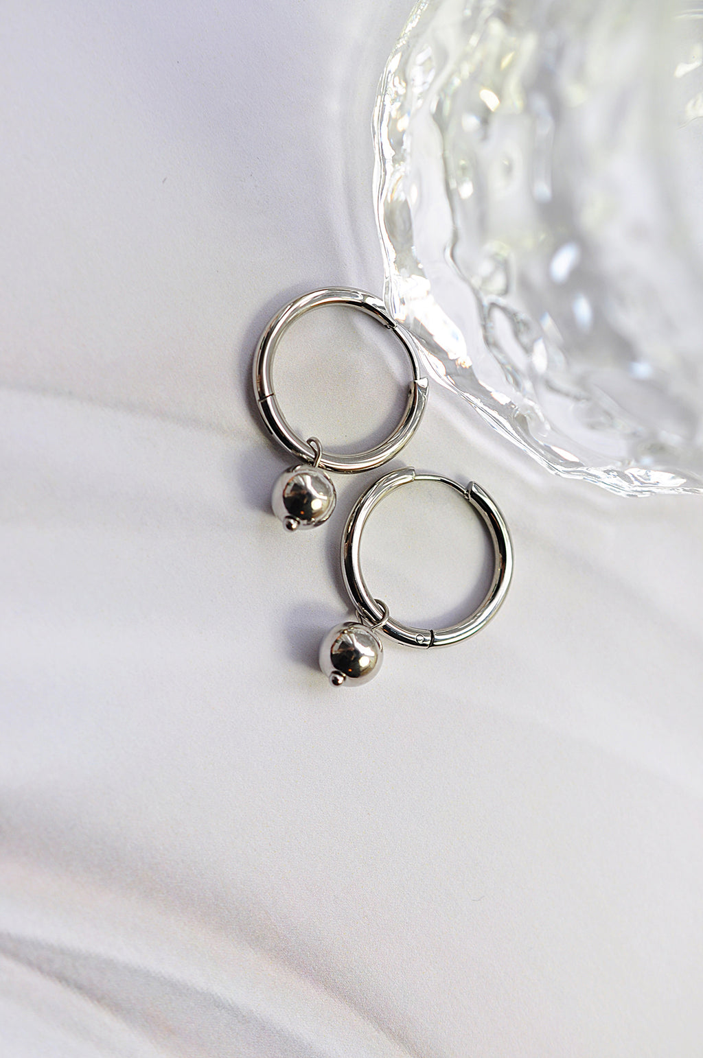 SNOW PEARL klassische Creolen / SNOW PEARL Ringovi 