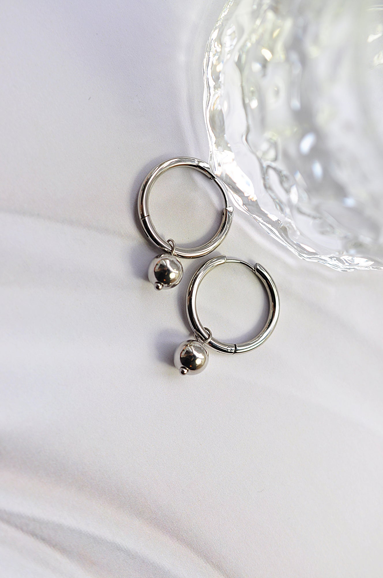 SNOW PEARL klassische Creolen / SNOW PEARL Ringovi 