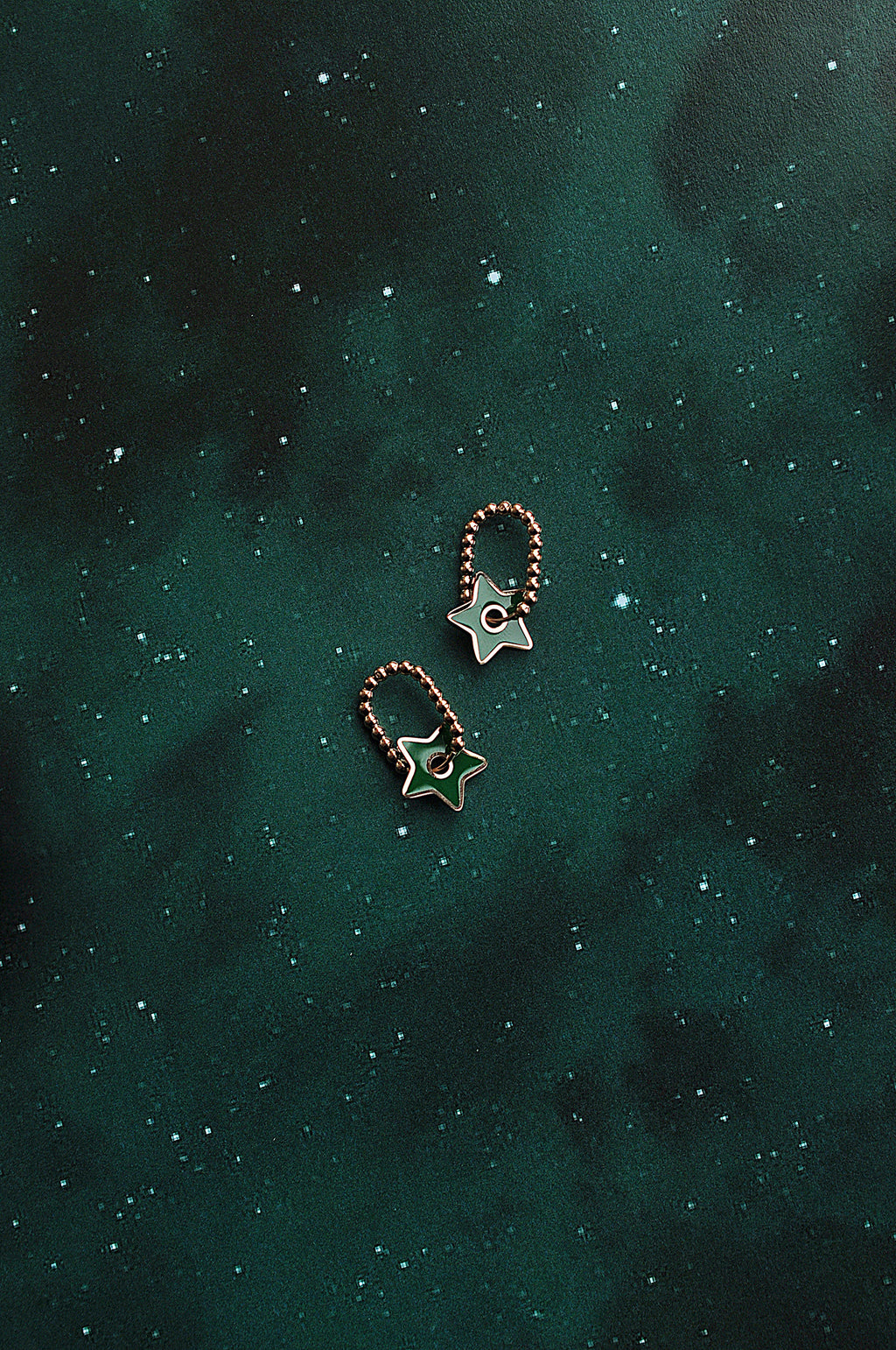 FOG FOREST Tropfenförmige ovale Creolen 