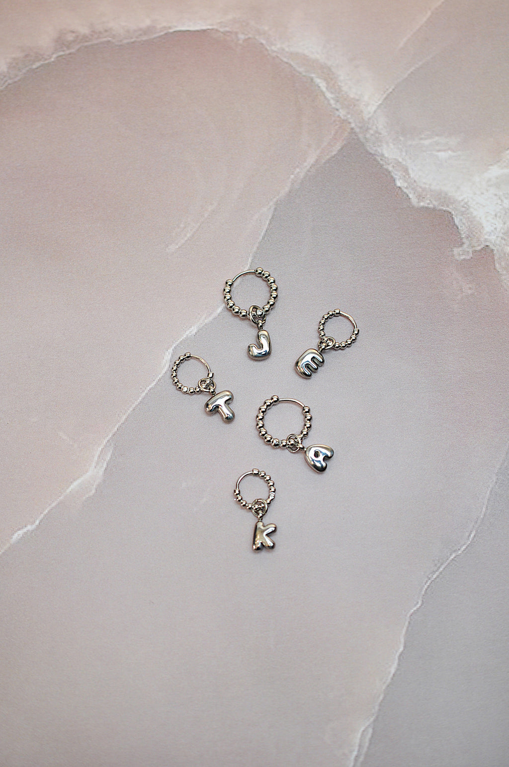 LOVE LETTERS mini dot hoops / LOVE LETTERS mini dot ringovi