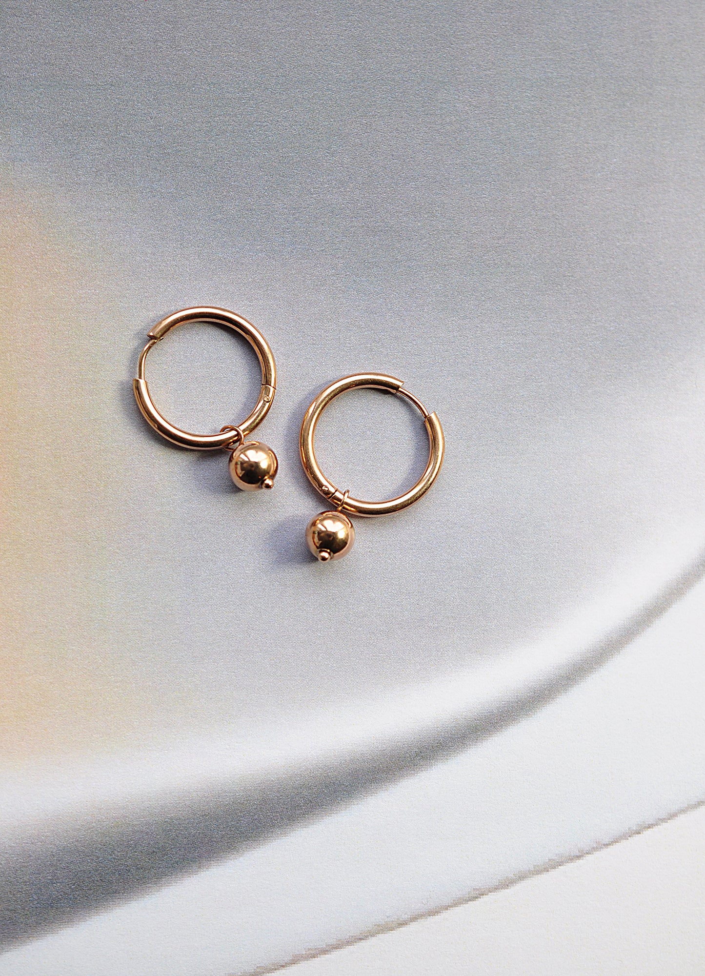 SNOW PEARL klassische Creolen / SNOW PEARL Ringovi 