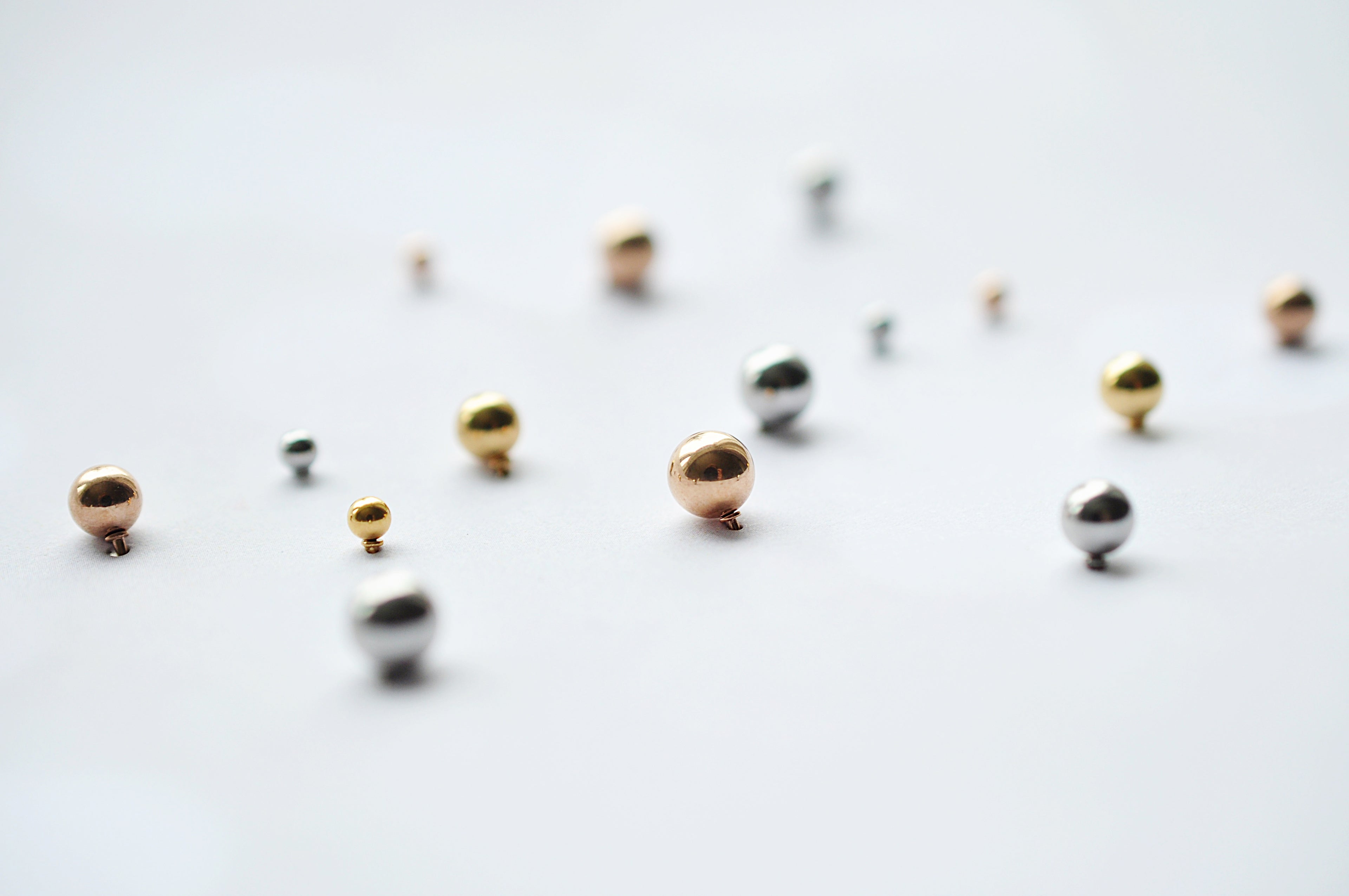 REBELS drop stud earrings / REBELS drop mini naušnice