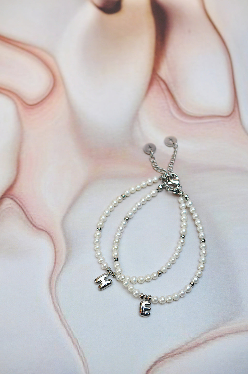 LOVE LETERS pearl bracelet / LOVE LETERS biserna narukvica