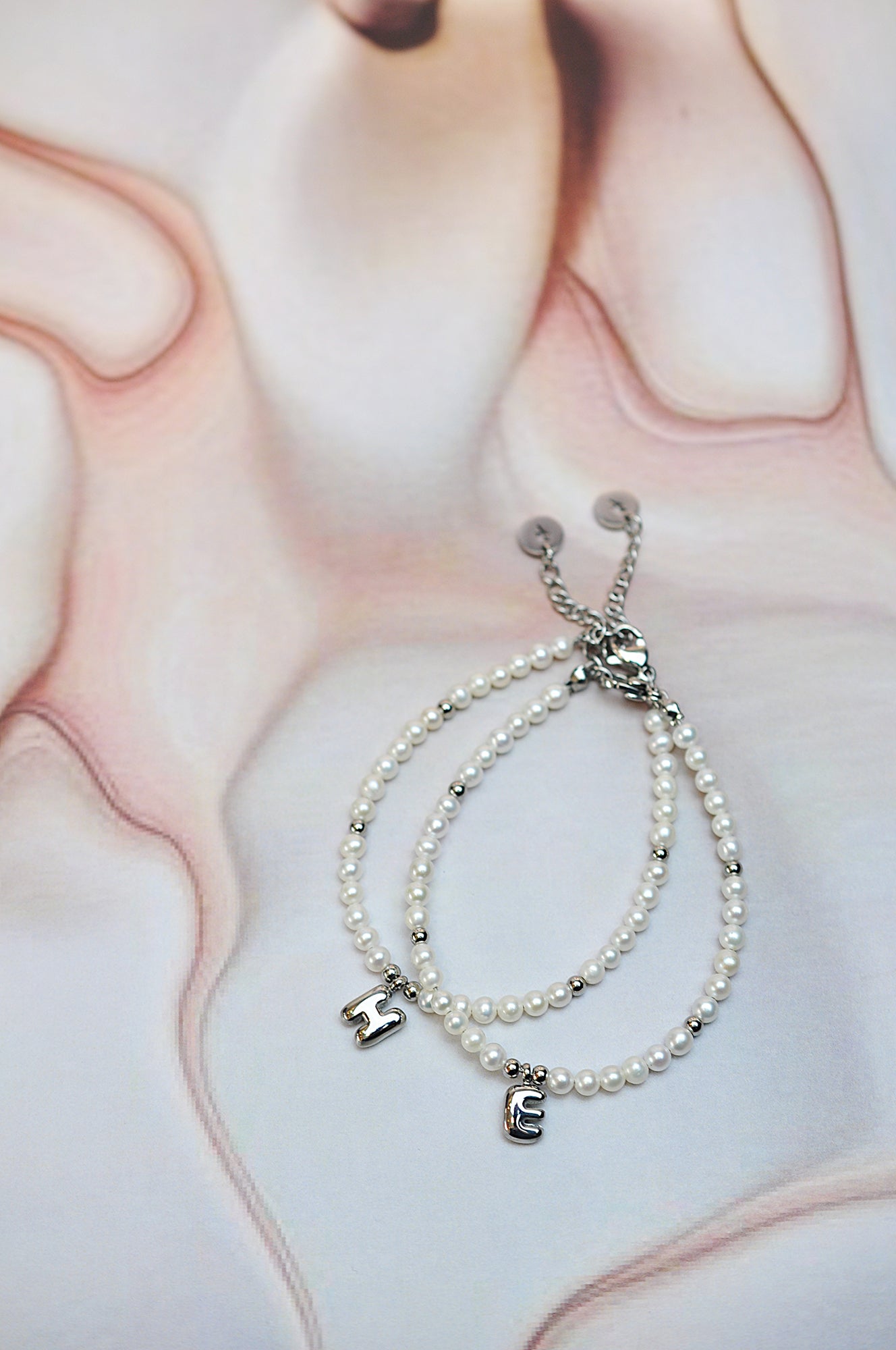 LOVE LETERS pearl bracelet / LOVE LETERS biserna narukvica