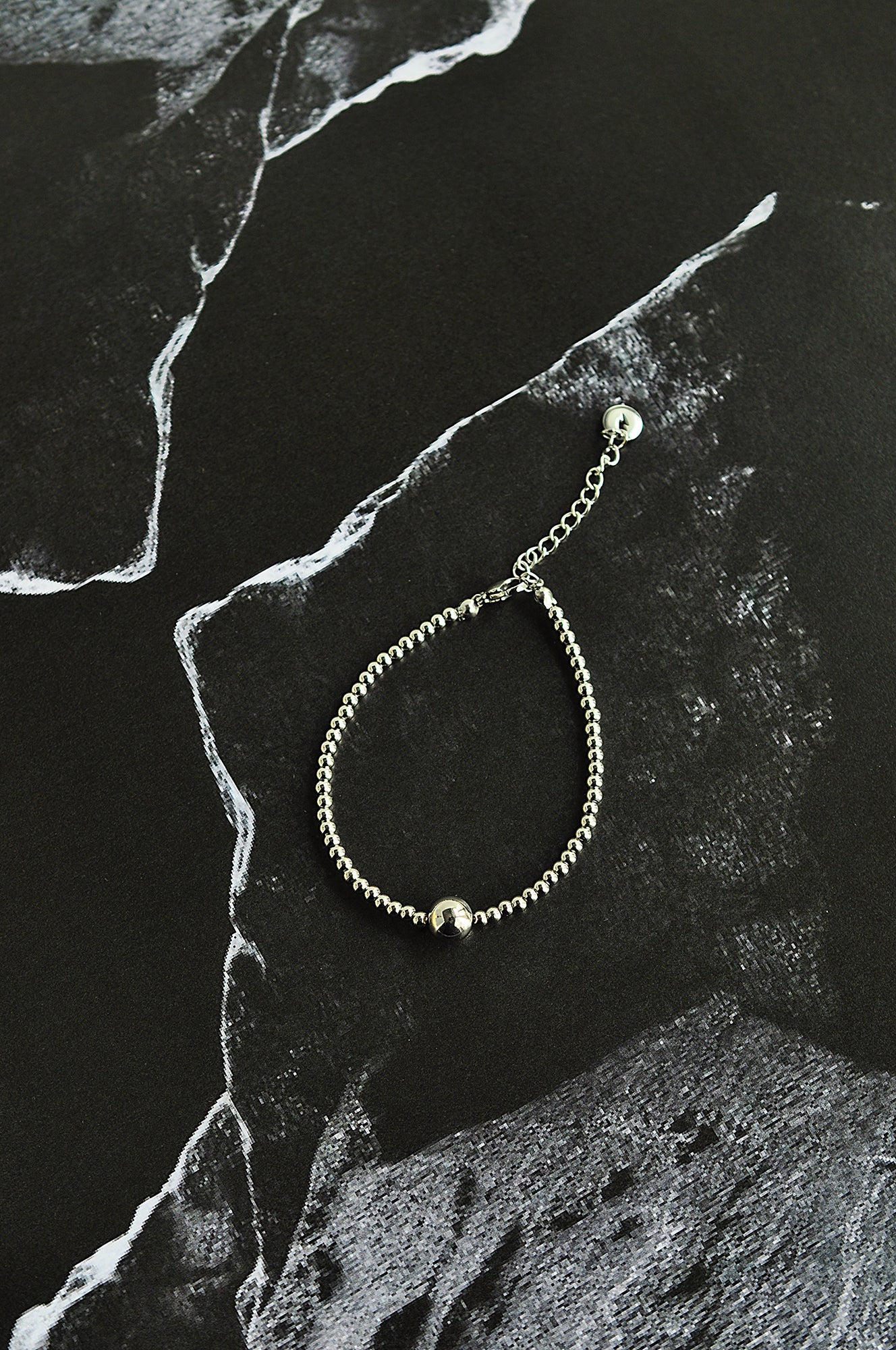 Zapestnica iz kroglic SNOW PEARL