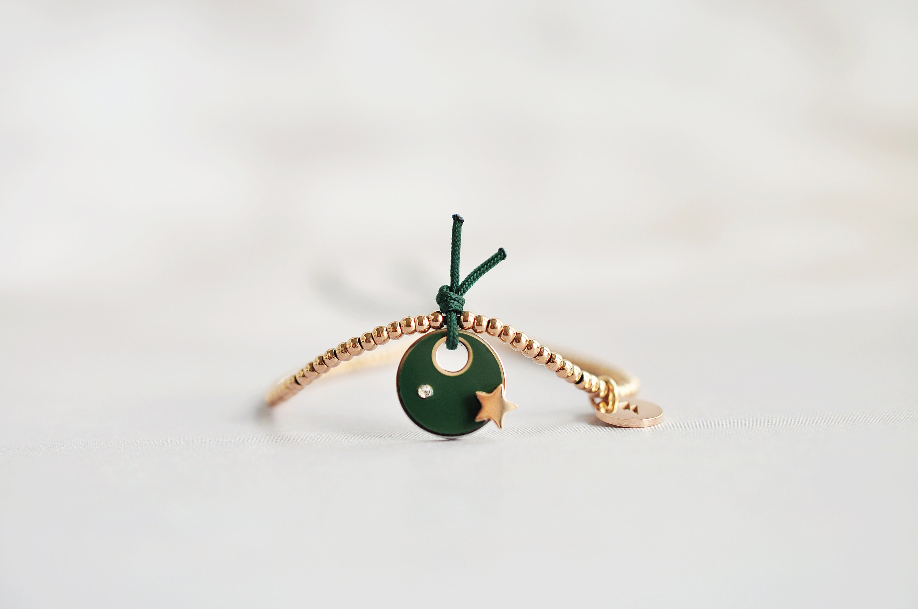 Zapestnica iz kroglic GREAT GREEN SPOT