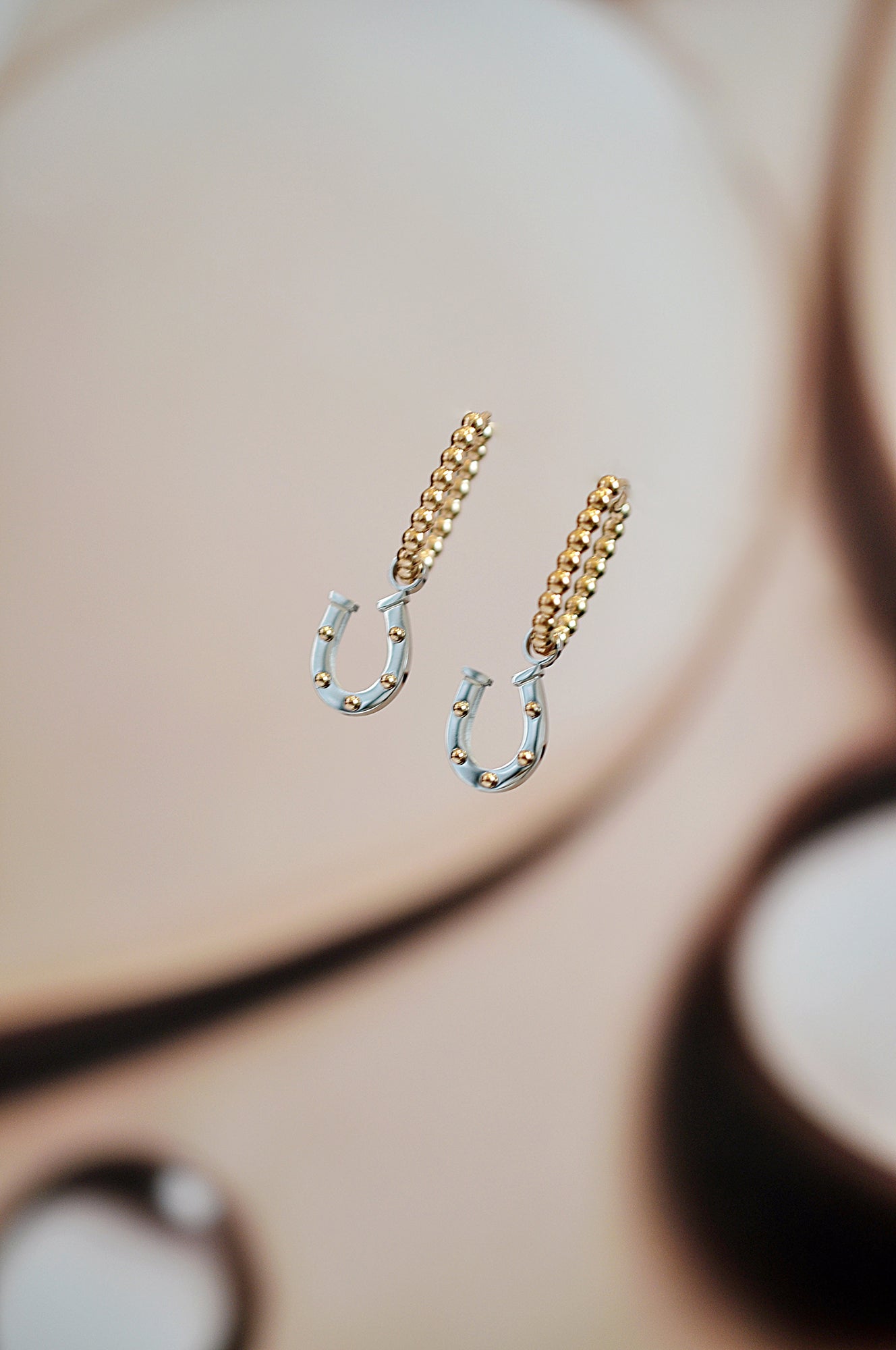 HORSE WHISPERER drop oval hoops